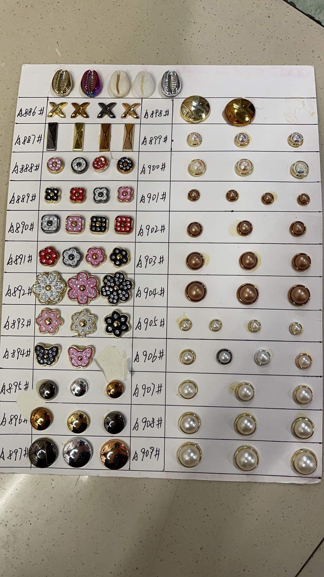 塑料鞋扣/辅料产品图