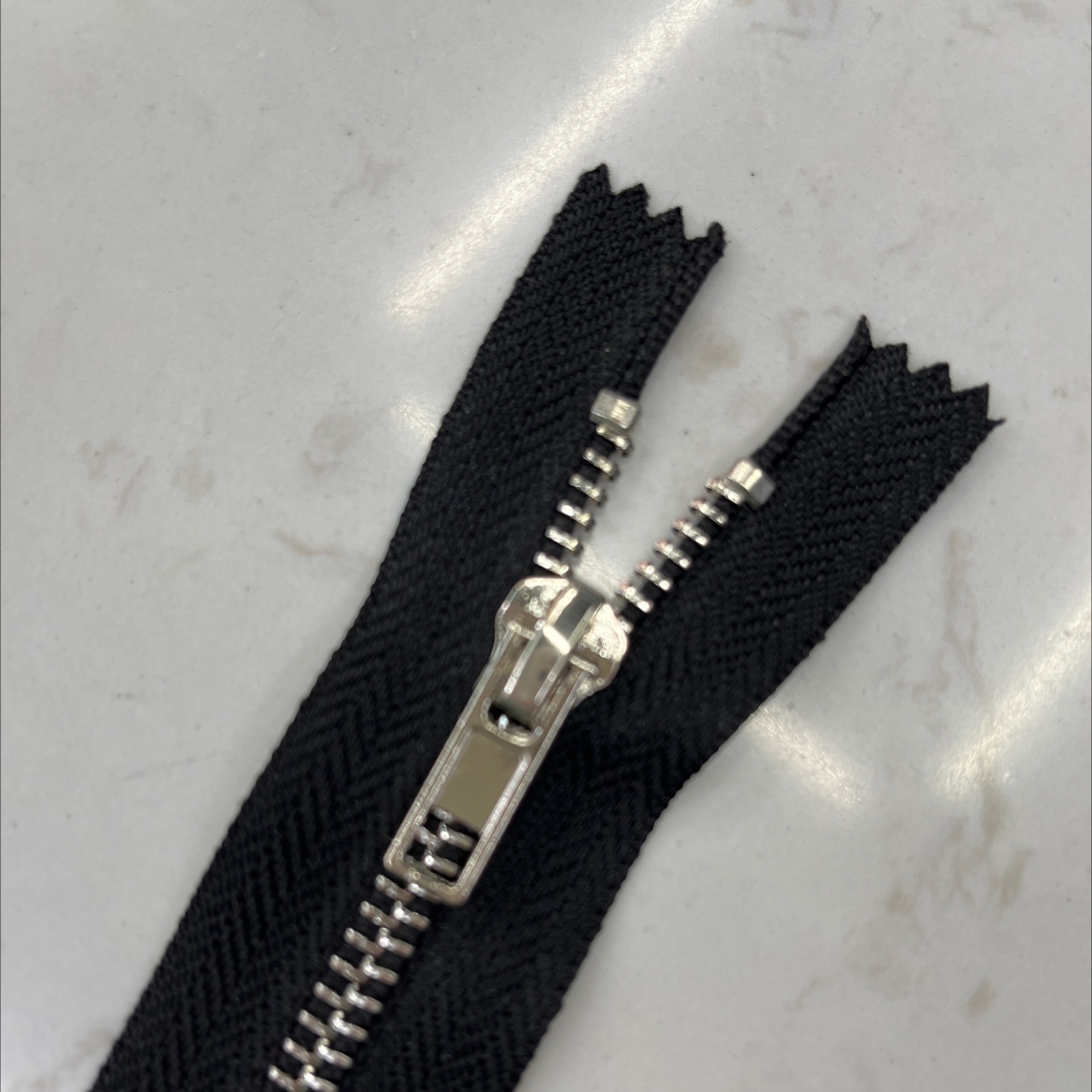 5号金属拉链/金属白金牙/闭口裤拉链细节图