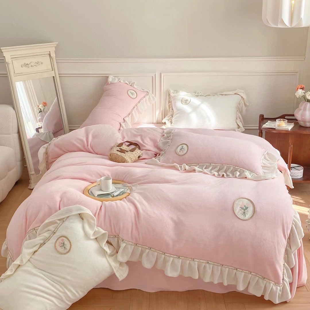 French Romance Lace Velvet Four-Piece Set full figure