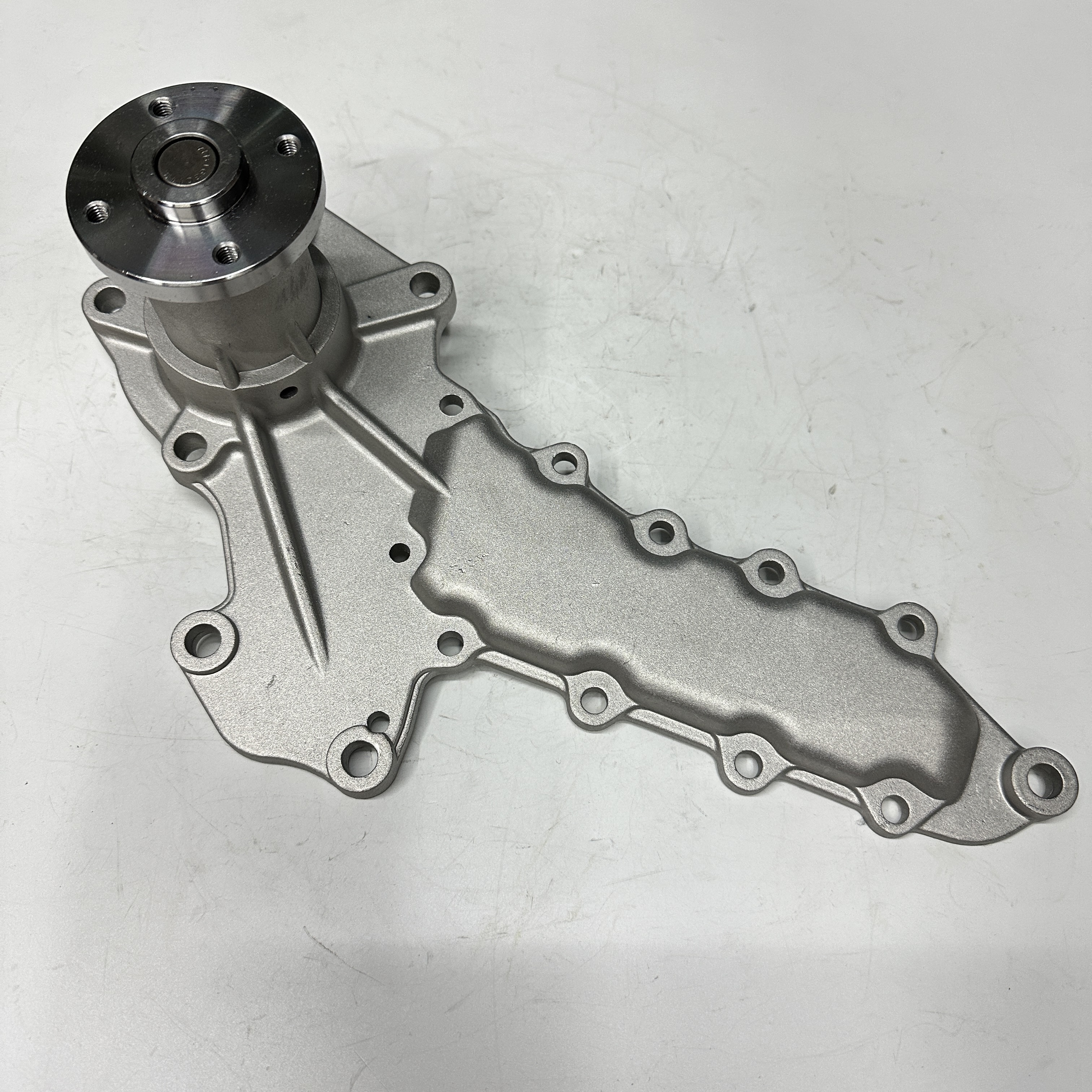 Automotive engine cooling system accessory cooling water pump 1A021-73030 details Picture