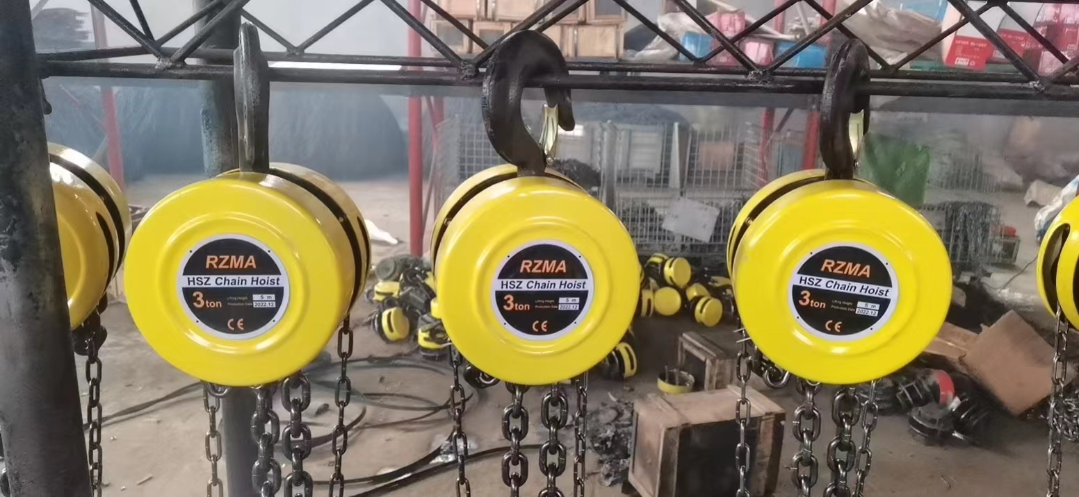 1-ton 3-meter hand chain hoist HSZ type 2T3M circular chain hoist, household construction hoist, manual lifting device, small crane, small hoist Application Scenario
