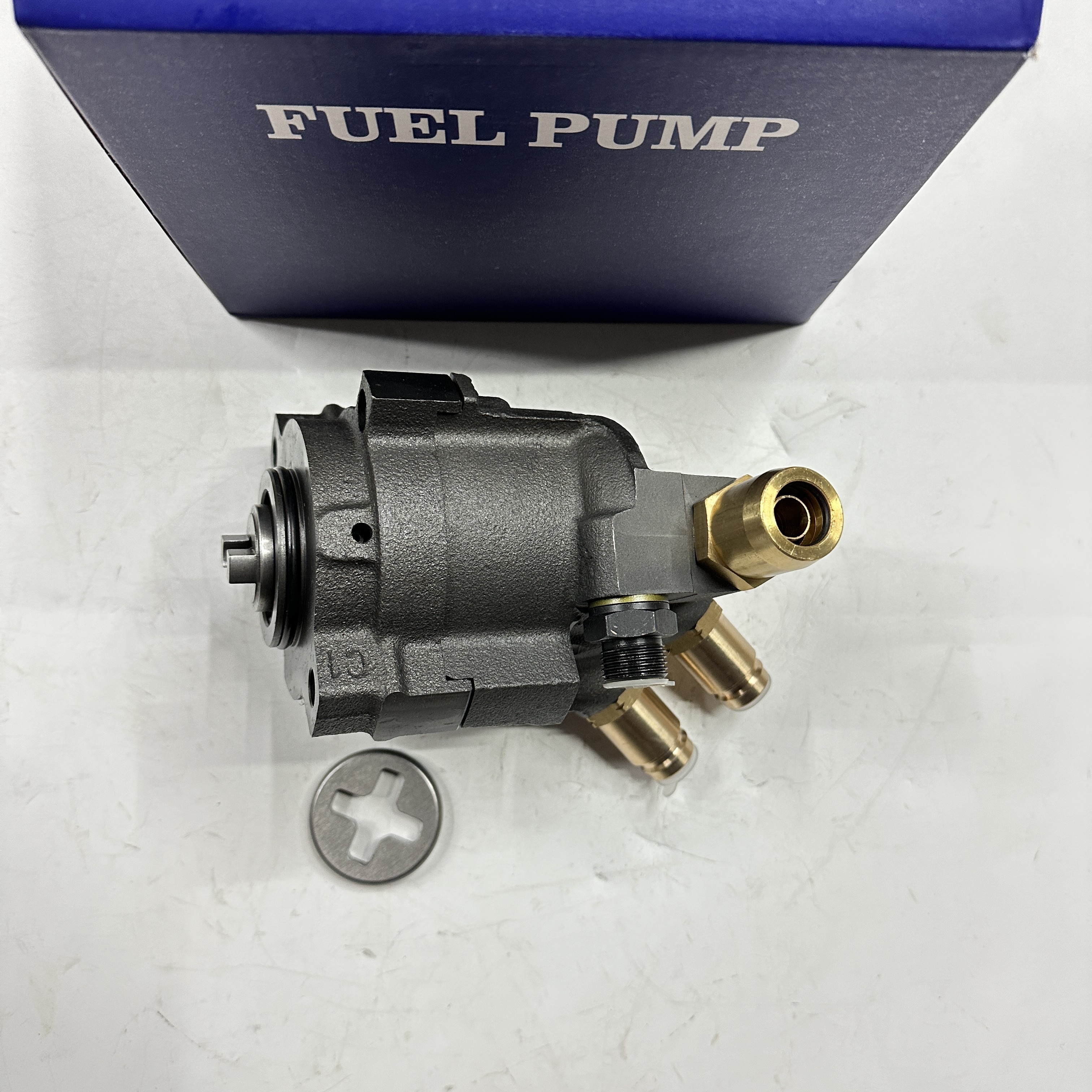 European heavy-duty truck fuel system accessories: fuel pump, fuel transfer pump, gear pump 1518142 details Picture