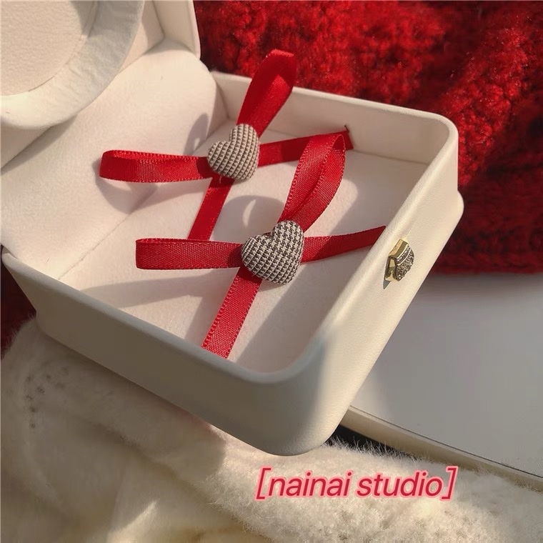 Red Christmas butterfly earrings, stud earrings, long pearl stud earrings, unique design sense for women in autumn and winter, niche and high-end style earrings, Internet celebrity to show off face, small ear thread earrings Specification image