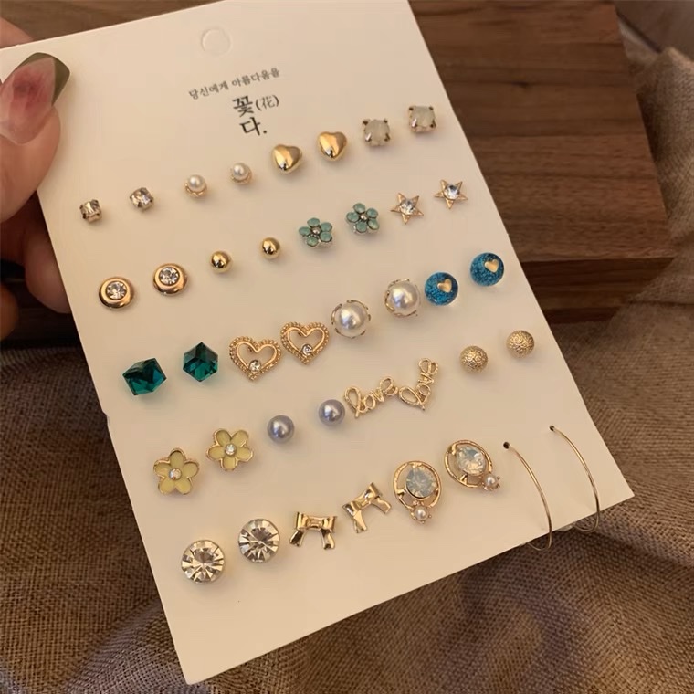 European and American retro court style simple stud earrings set, mini diamond-encrusted pearl cat's eye flower earrings for a week without repetition details Picture