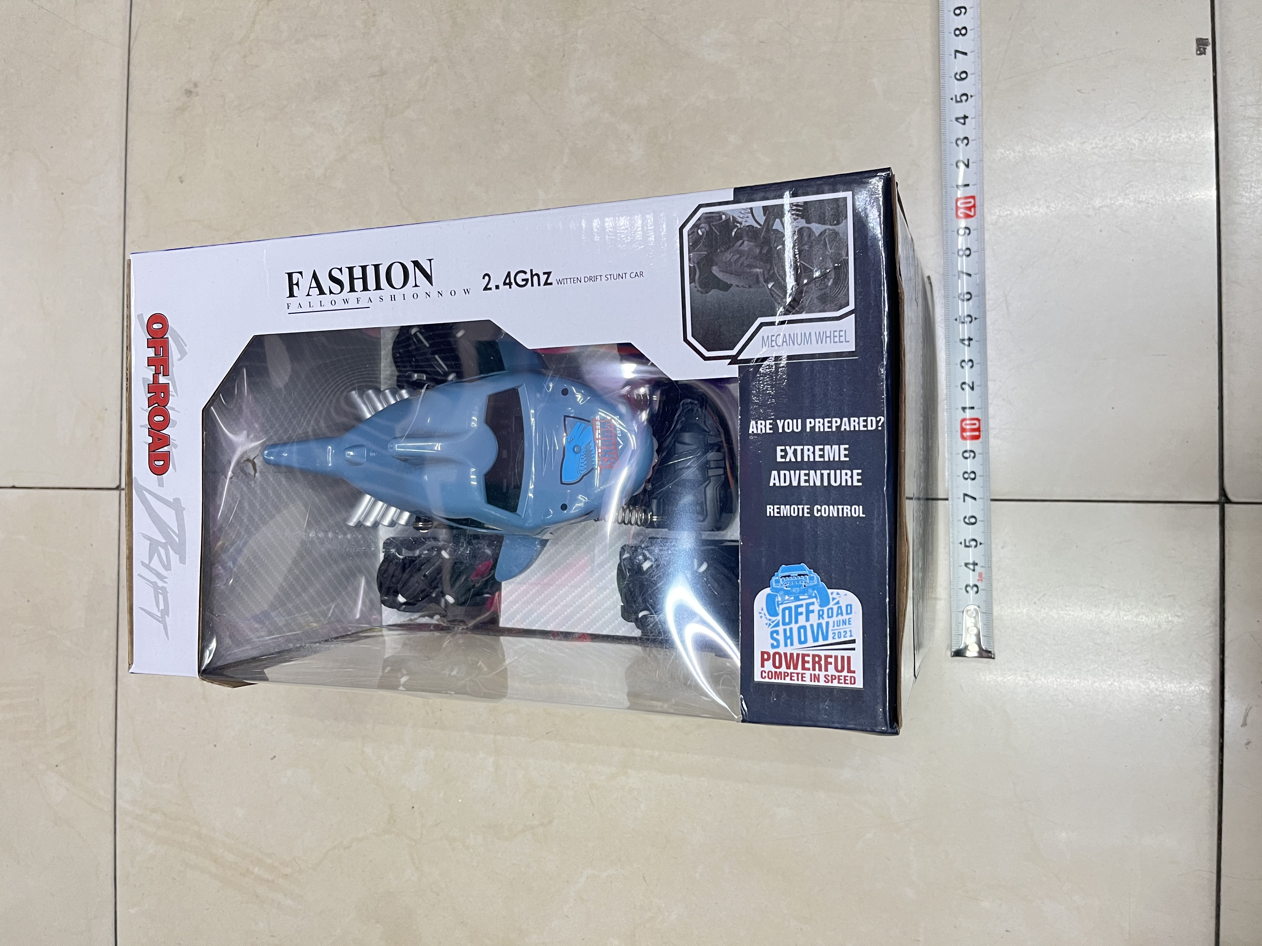 1085-30A七通道带充电遥控车鲨鱼车开窗盒包装图