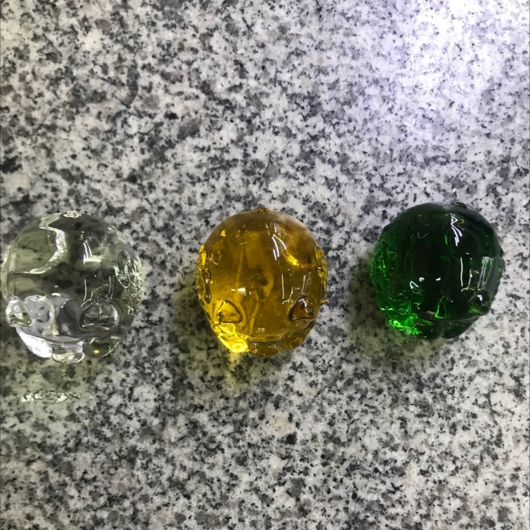 The glass pig is 5 centimeters long Application Scenario
