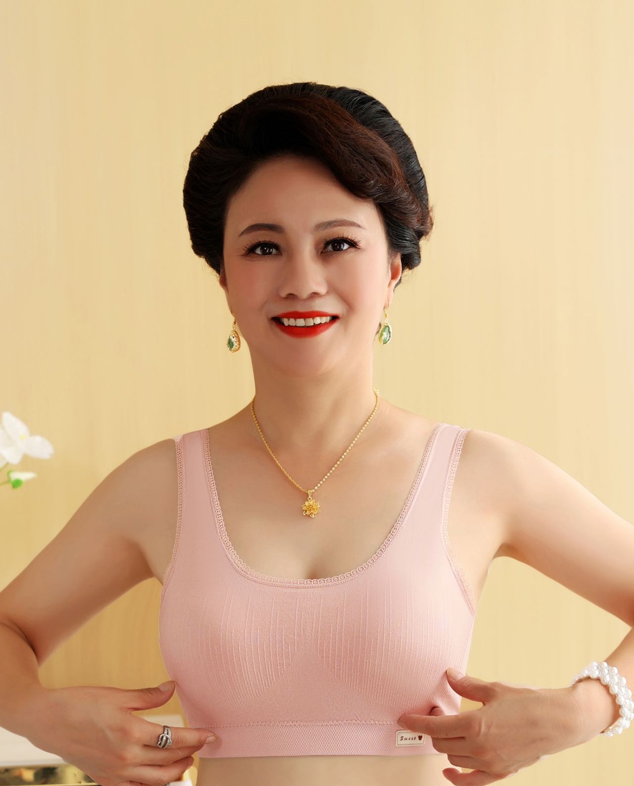 中老年妈妈加大版文胸无痕无钢圈舒适款背心式内衣