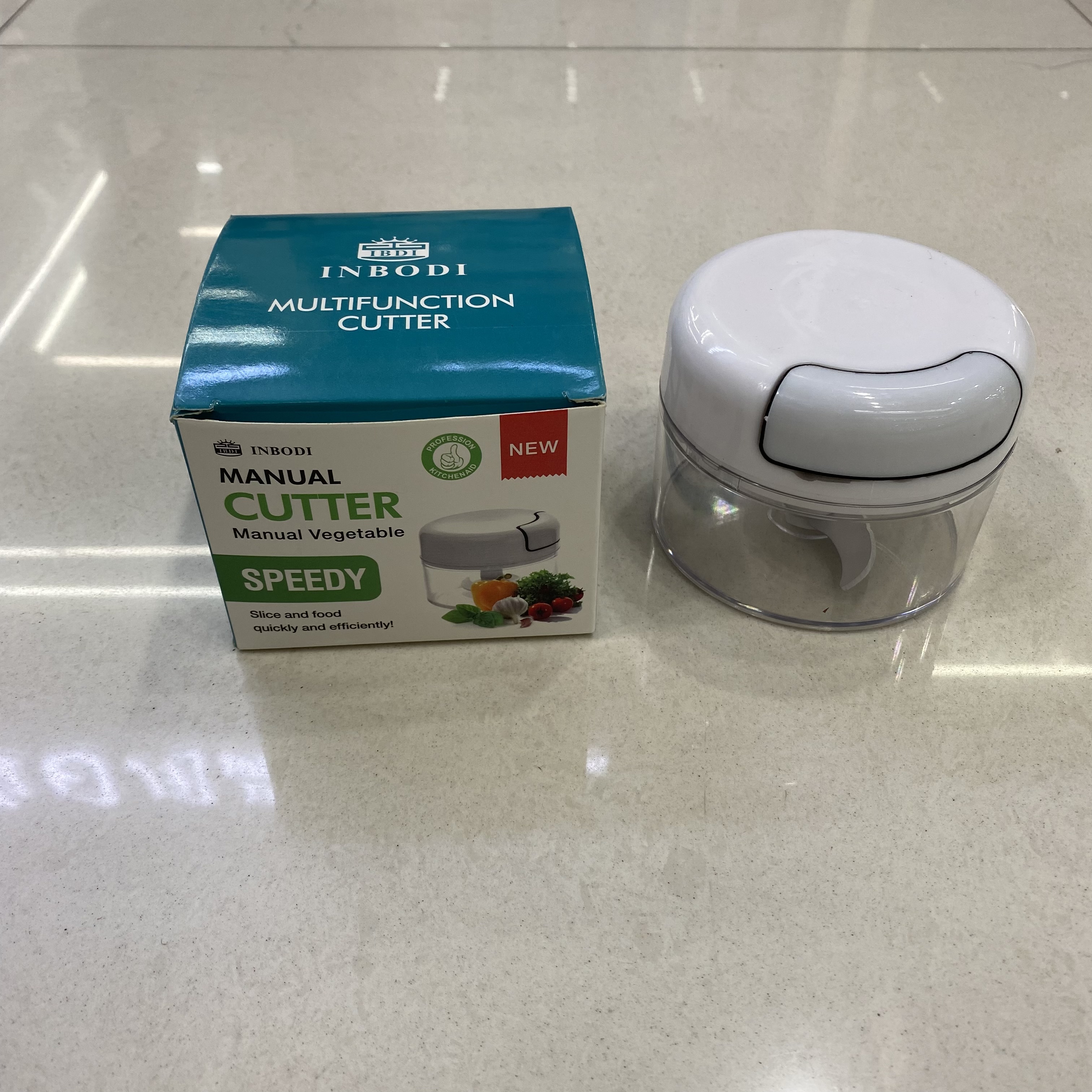 Mini garlic press, a perfect tool for mashing garlic paste, manual garlic puller, cutting and stirring garlic