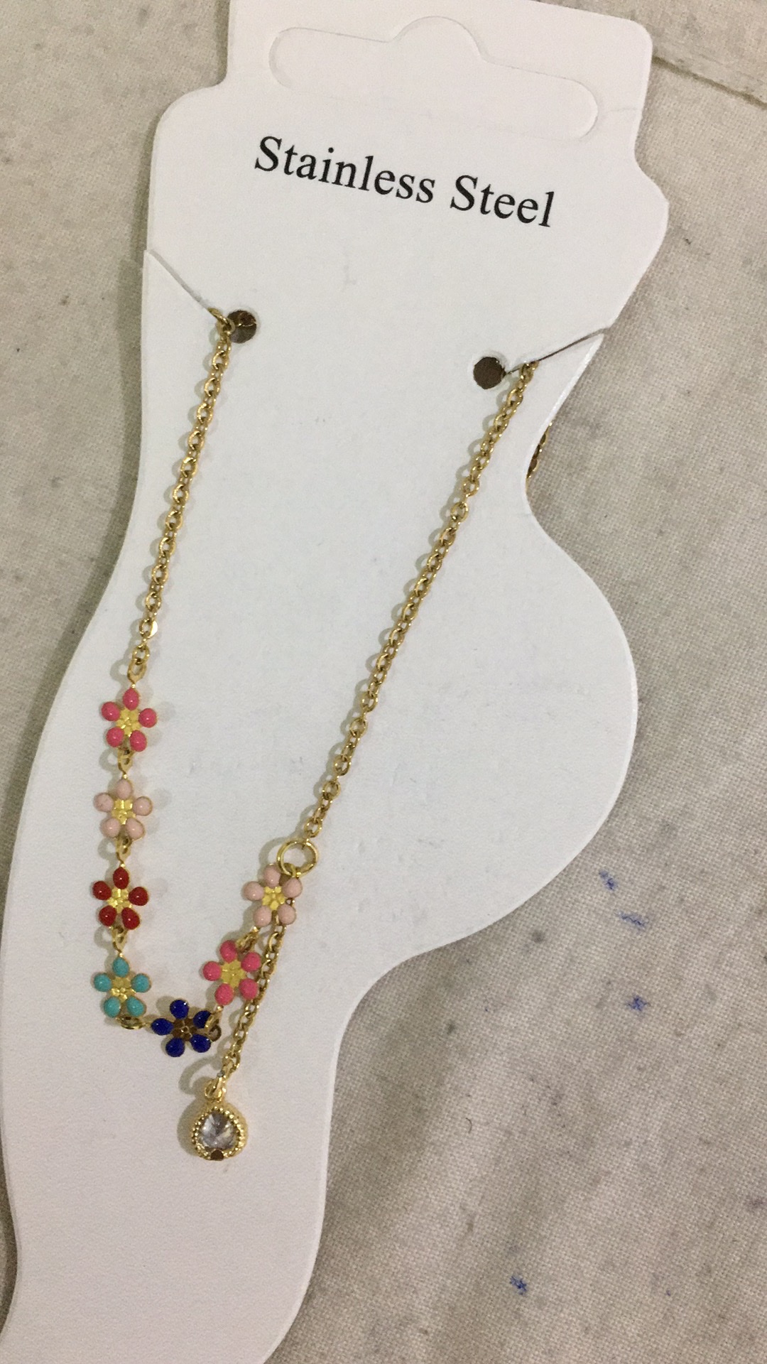 The new flower-shaped stainless steel anklets are fashionable, trendy and versatile Specification image