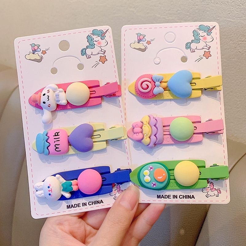 2. New cute candy Bean hair clips from Bailey Accessories, children's cartoon character animal-shaped hair clip set, parent-child style hollowed-out clips Application Scenario