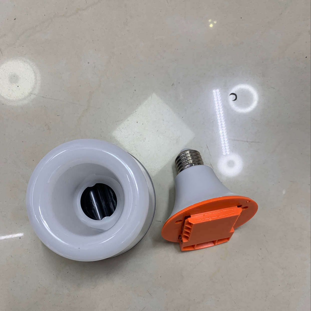 30W球泡/应急灯/充电灯细节图