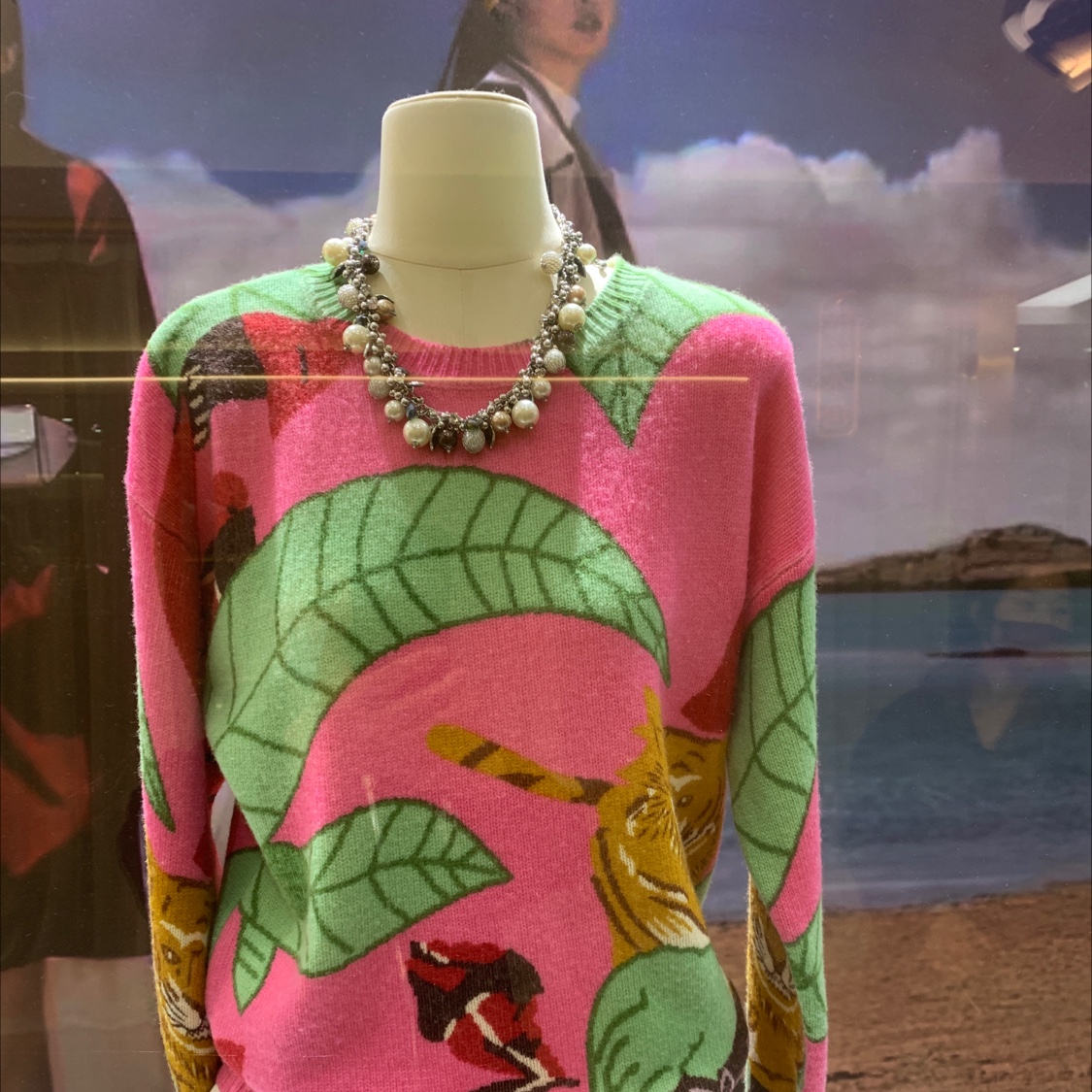 2023 fashionable woolen sweater