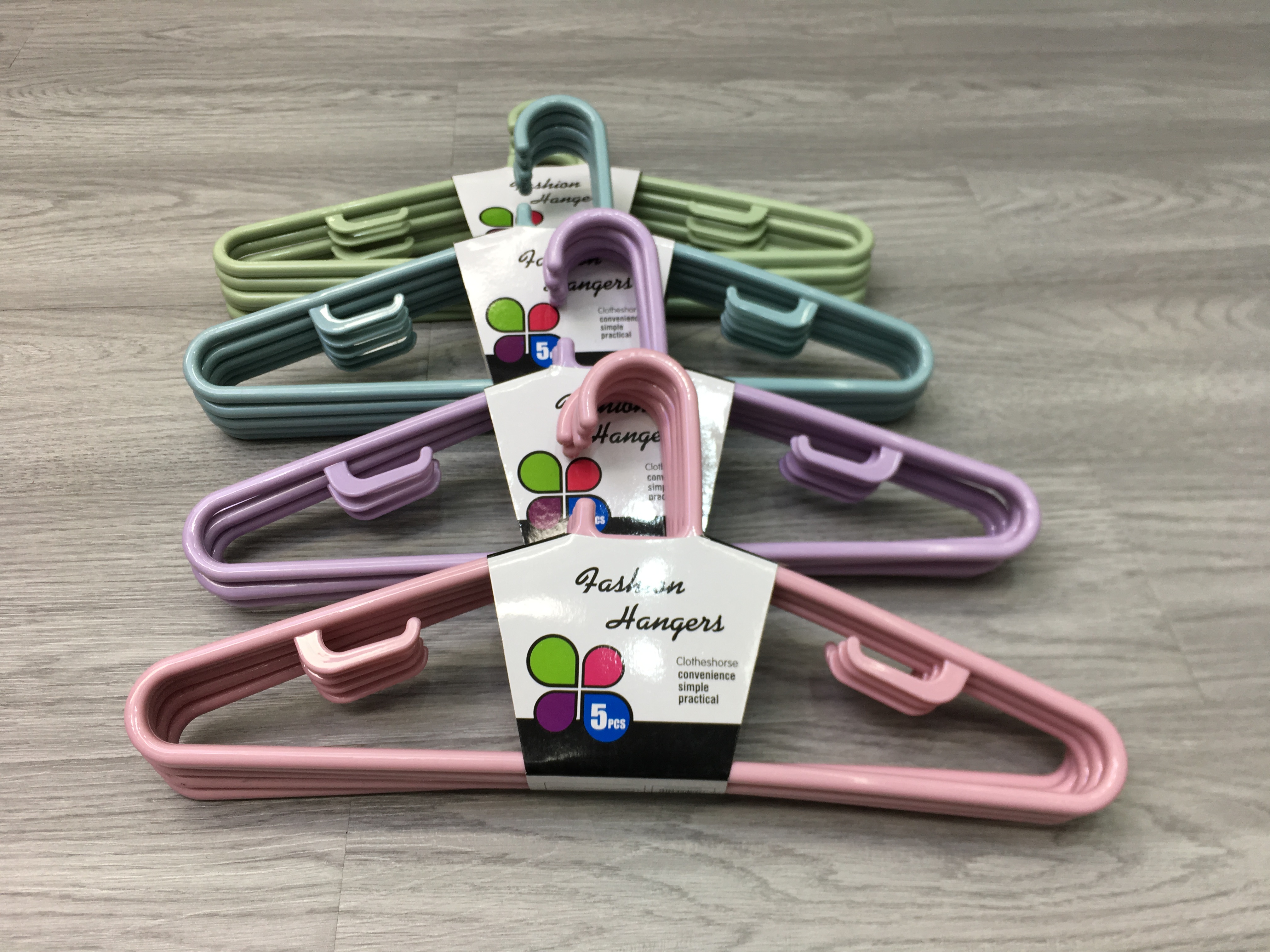 北欧风塑料精品衣架（5个一套）