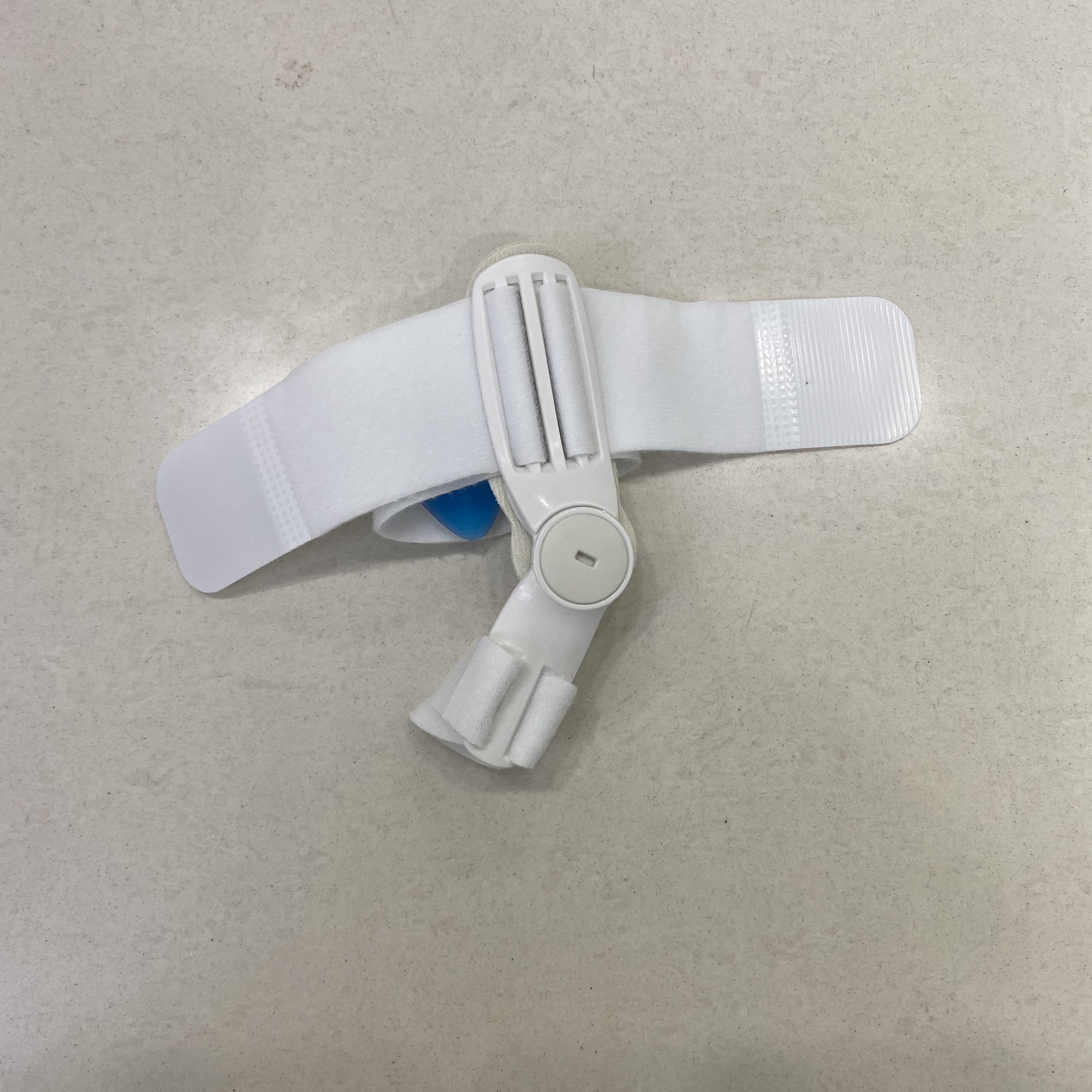 矫正器实物图