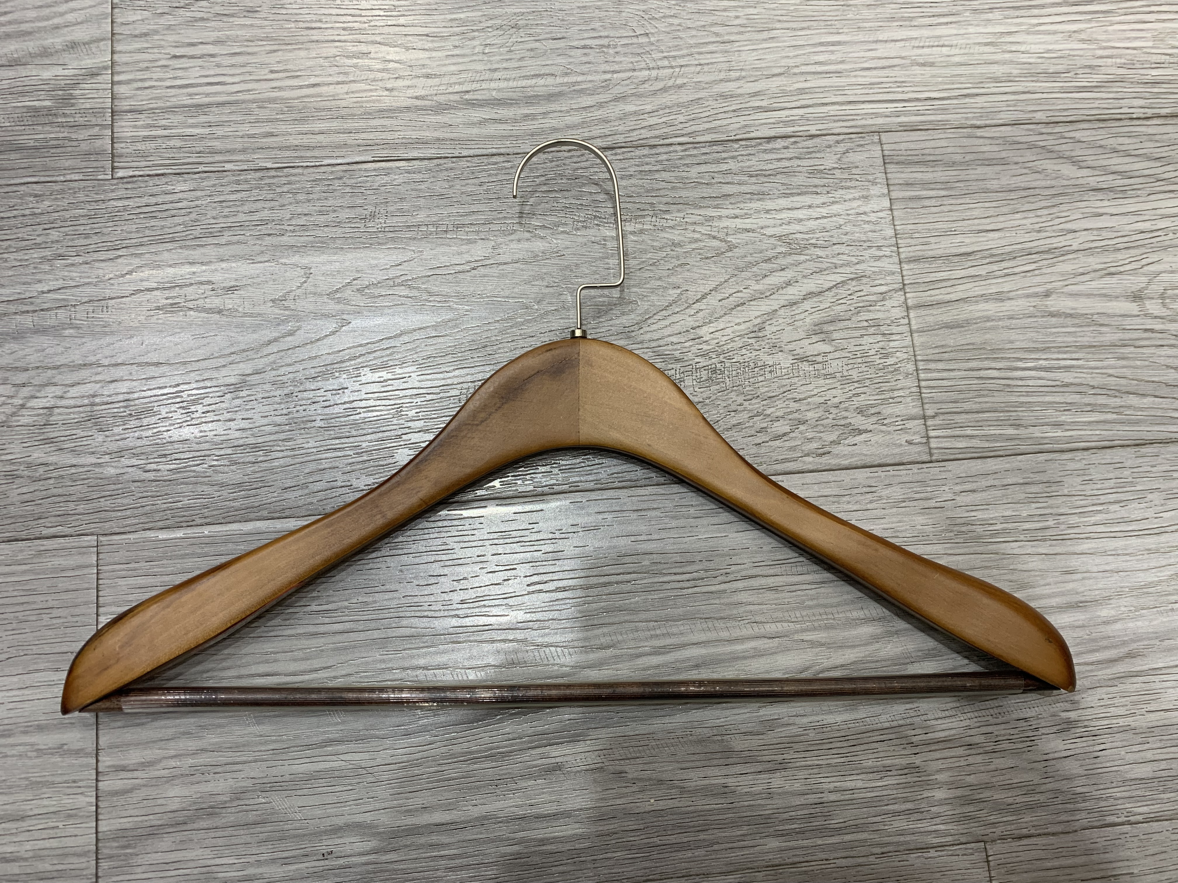 仿古色圆头木衣架