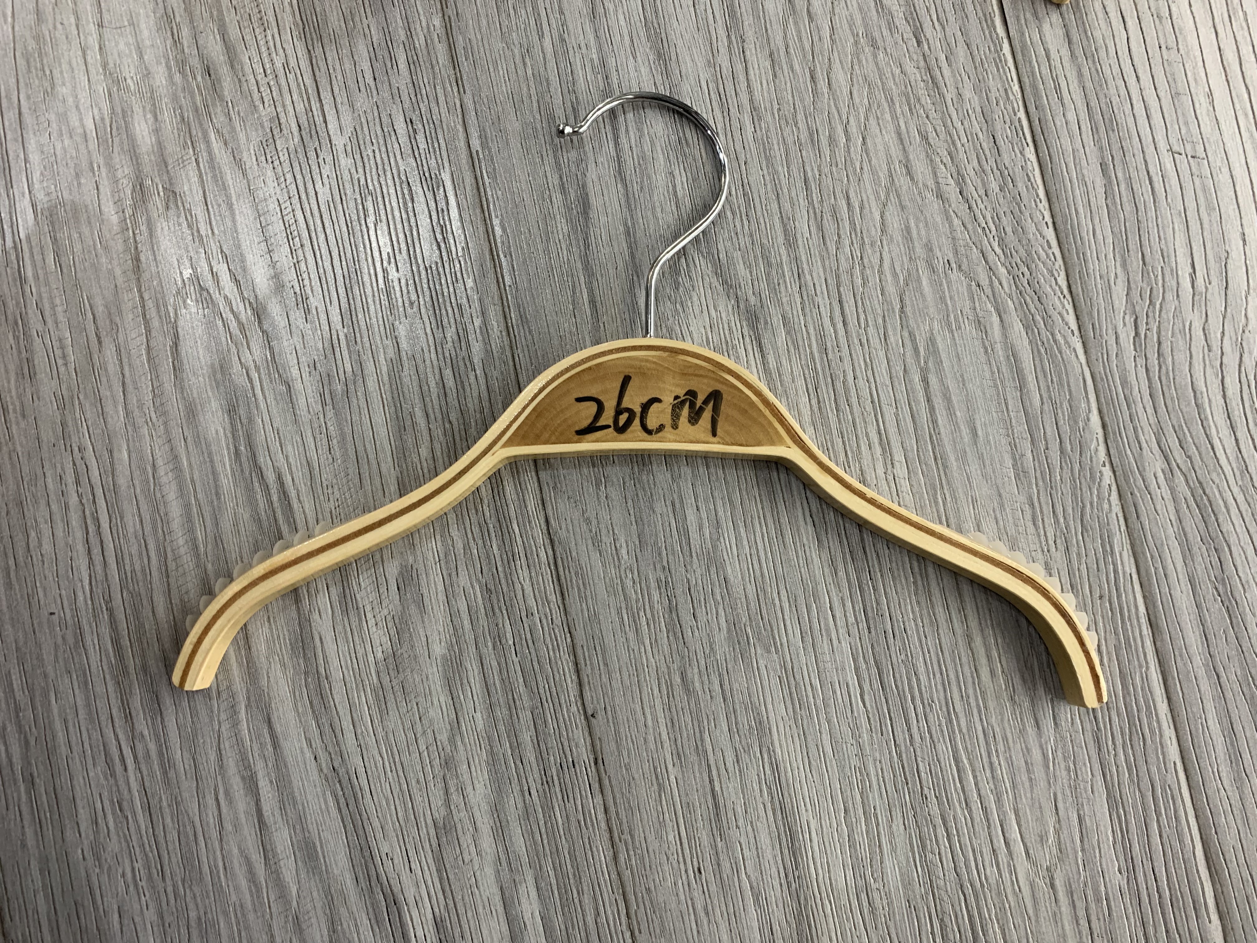 26公分儿童夹板衣架图