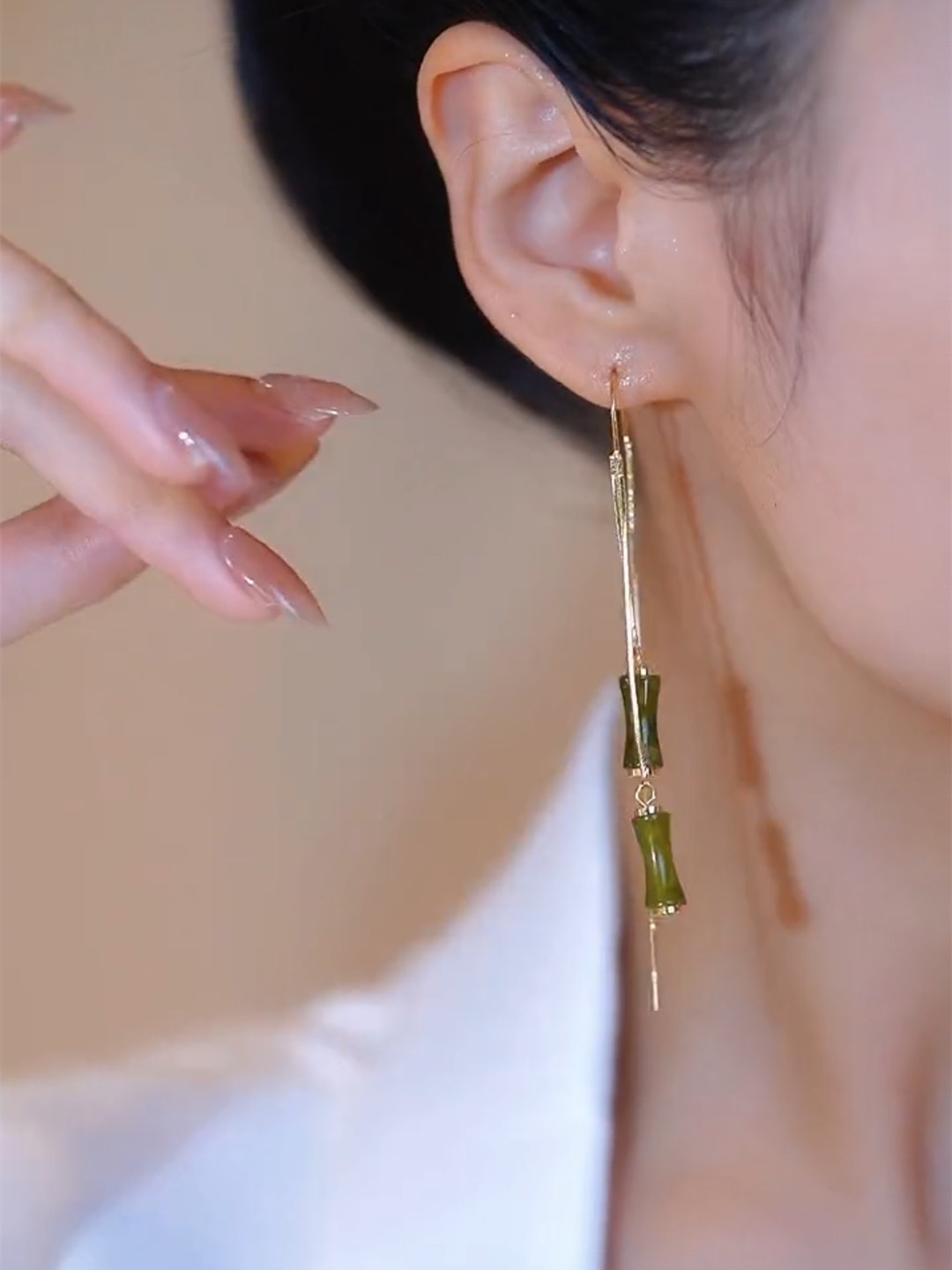 Long green bamboo-joint ear thread earrings, women's anti-loss tassel design, popular and versatile earrings, 2022 new style earrings 022 Item Picture