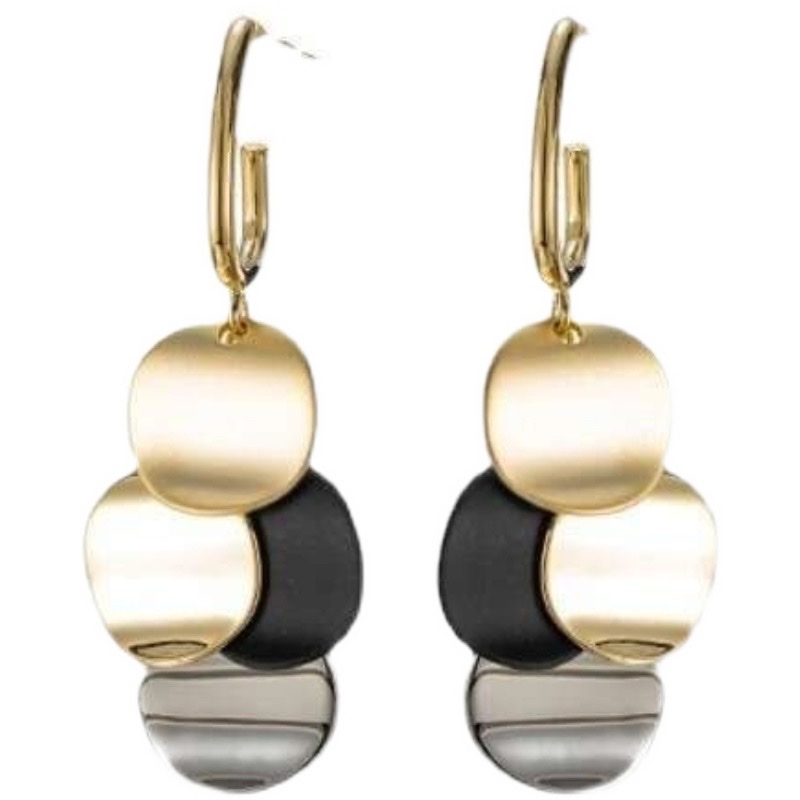 The Japanese and Korean metal round plate light luxury fashion S925 silver needle earrings and earrings have a design sense and are versatile. 2023 new trendy 018