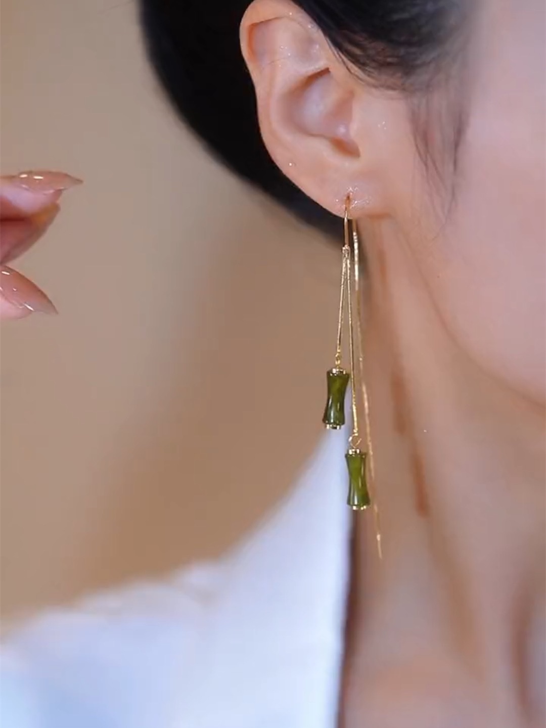 Long green bamboo-joint ear thread earrings, women's anti-loss tassel design, popular and versatile earrings, 2022 new style earrings 022 Specification image