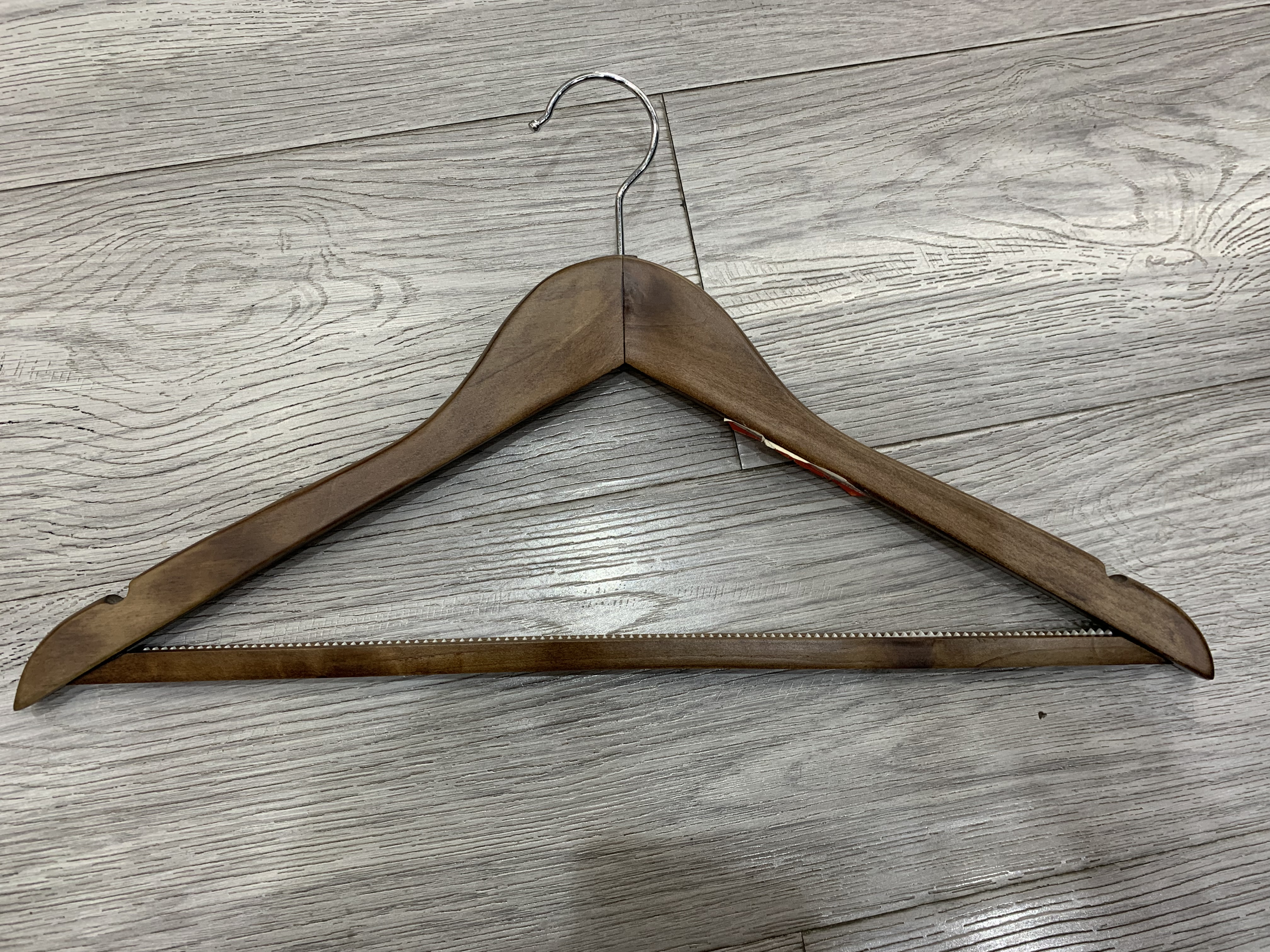 2.0枫木带齿条仿古色木衣架