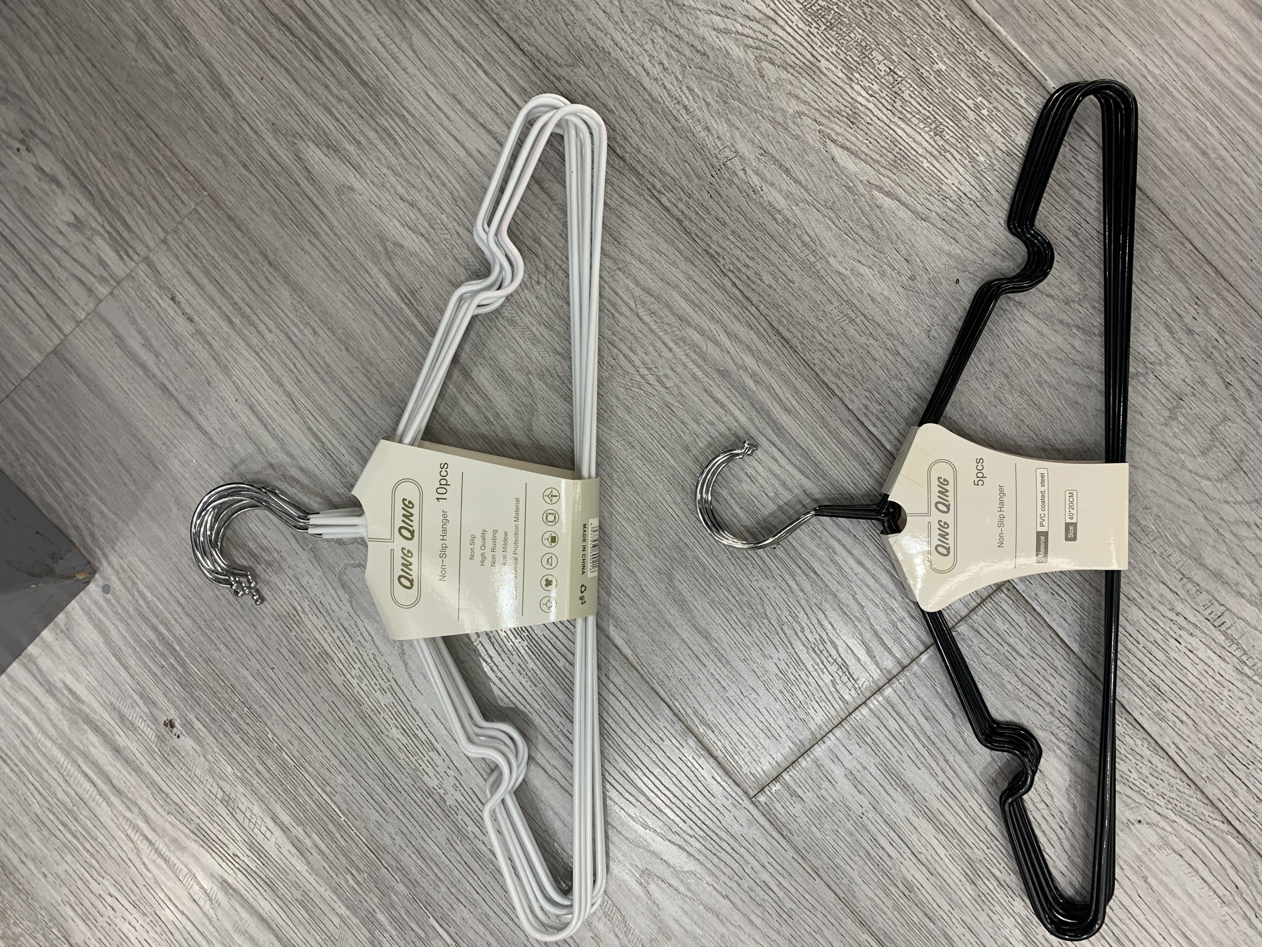 60克浸塑晒无痕防滑衣架详情图1