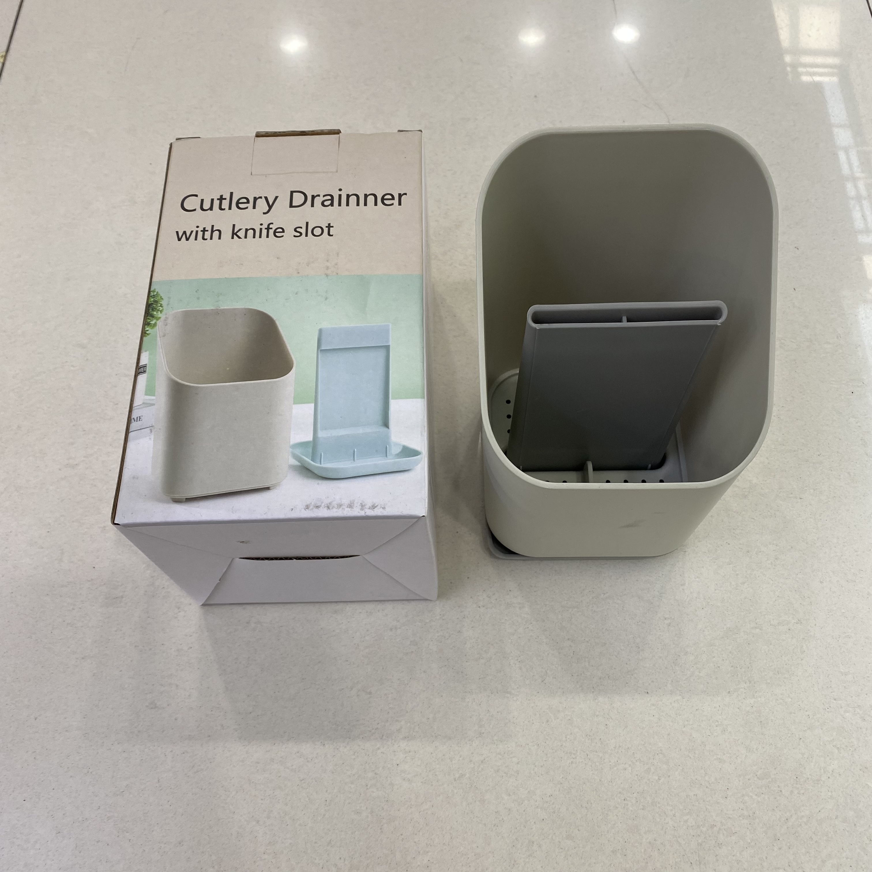 Simple kitchen chopstick cage, no need for drilling, wall-mounted household spoon and chopstick holder storage box, storage rack Application Scenario