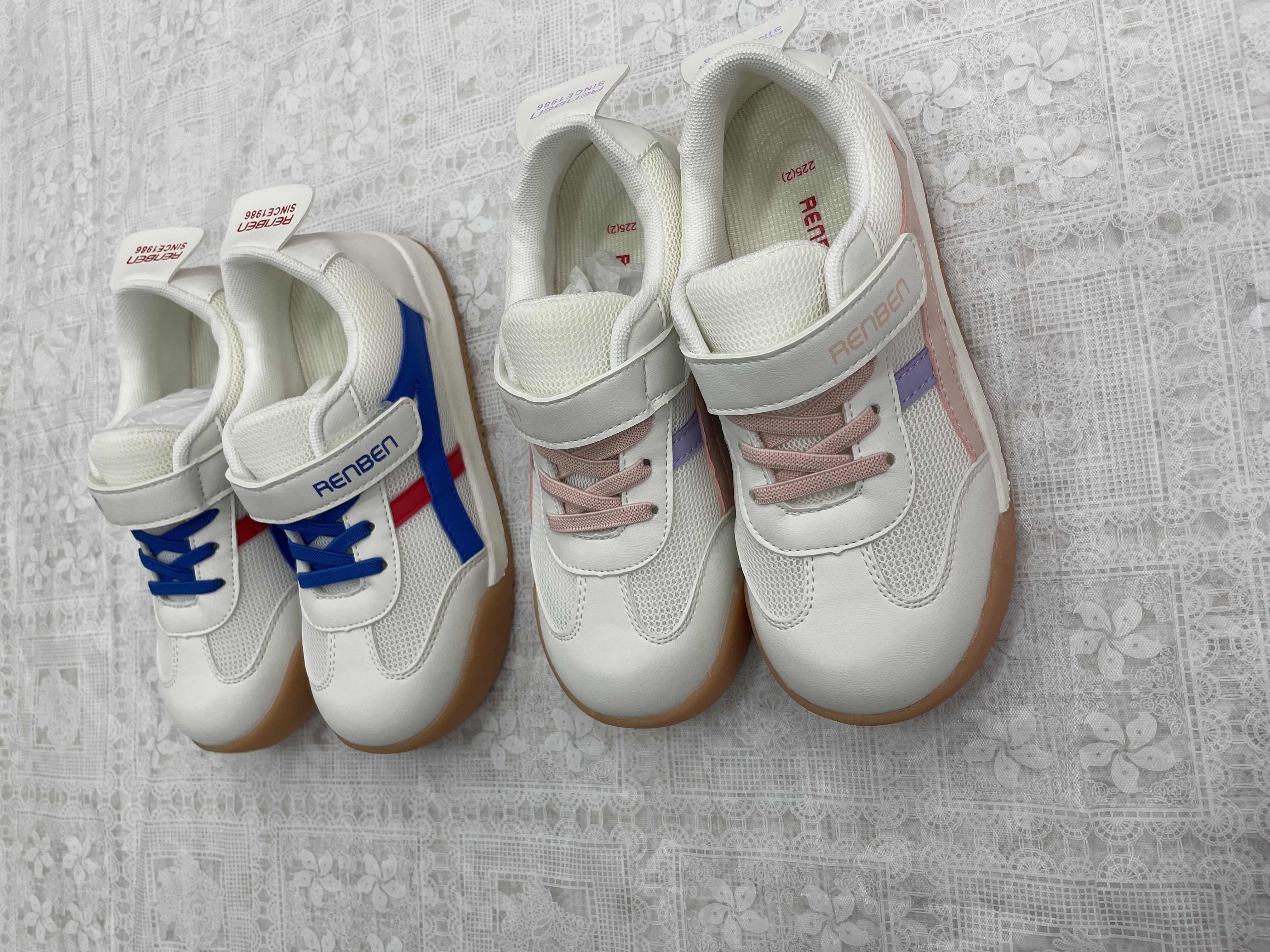 Renben comfortable and breathable mesh children's shoes details Picture