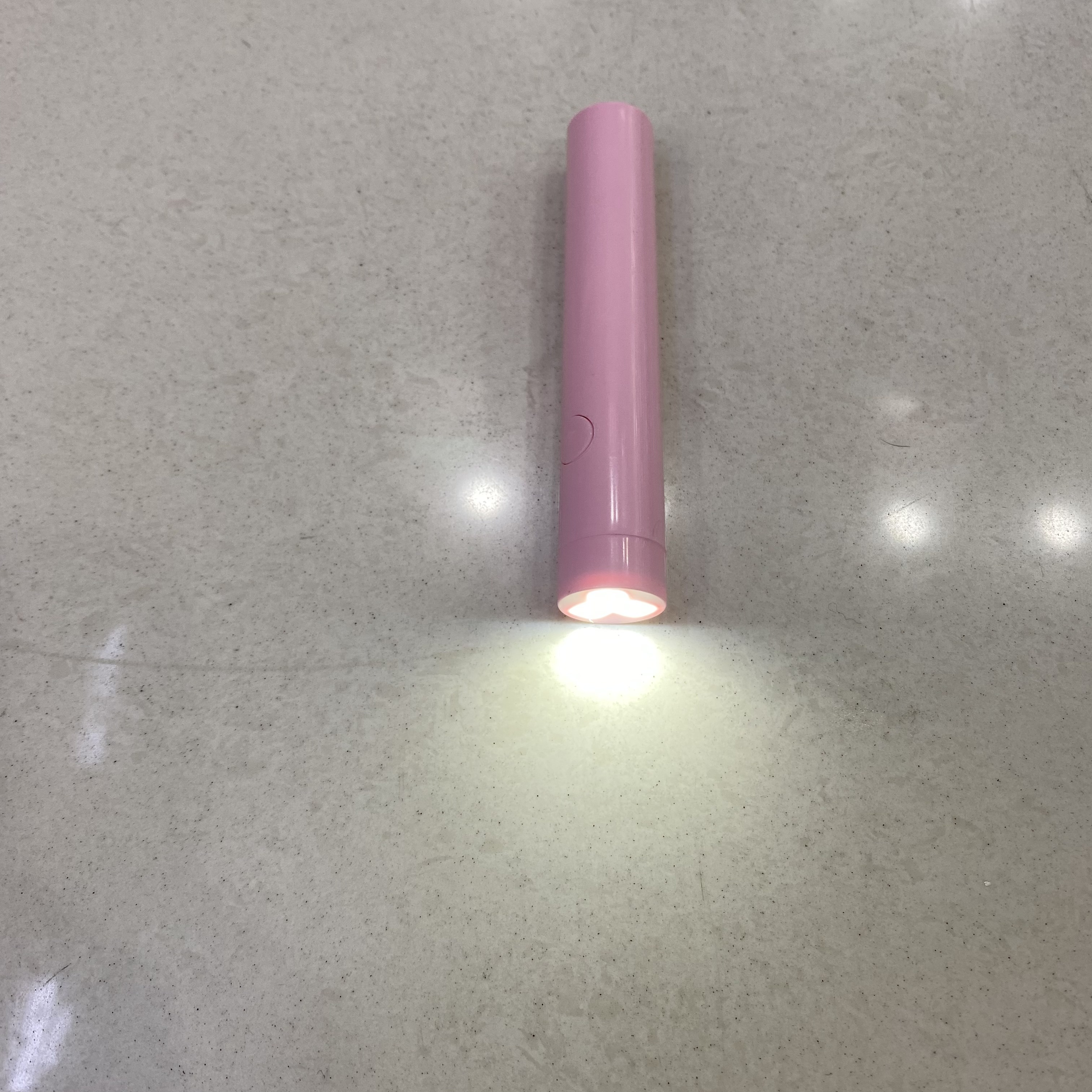美甲机、光疗灯实物图
