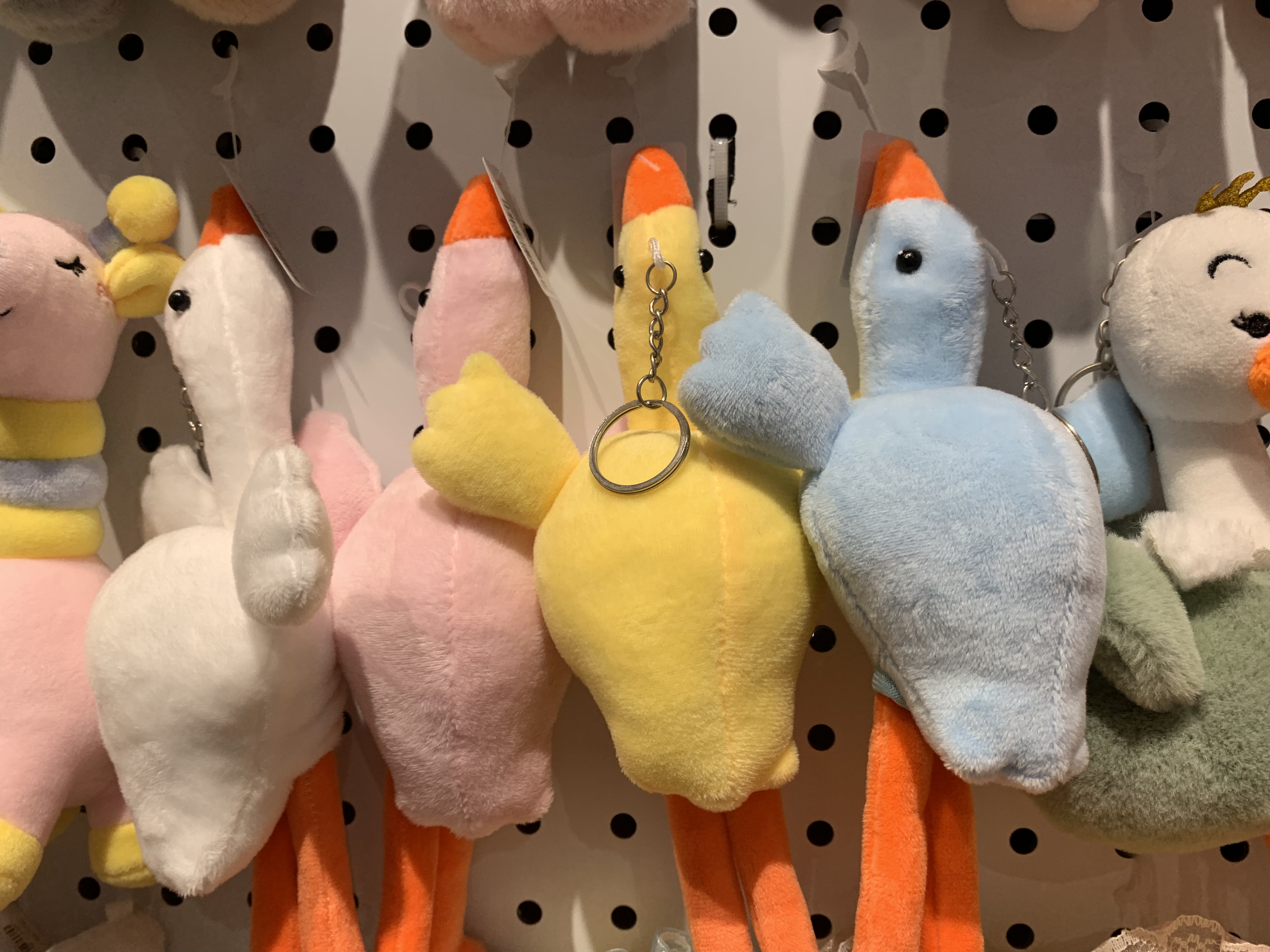 Plush pendant, slanted chicken keychain, animal series, mini grabbler, Douyin live streaming, Amazon cross-border Application Scenario