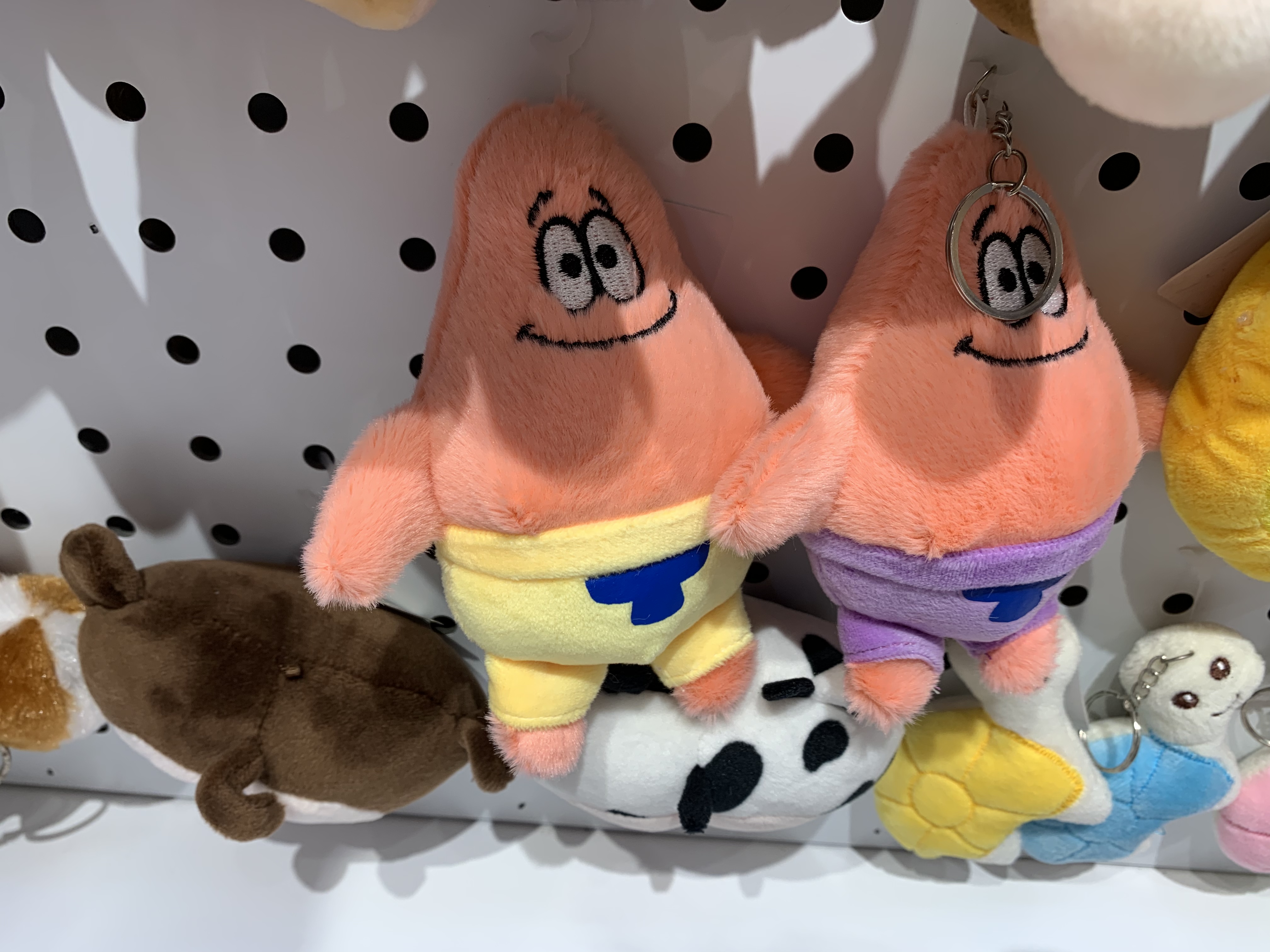 Plush pendant, spray-painted sitting dragon, keychain, pumpkin monkey pie, big star, mini claw machine doll, Douyin live streaming on Amazon Specification image