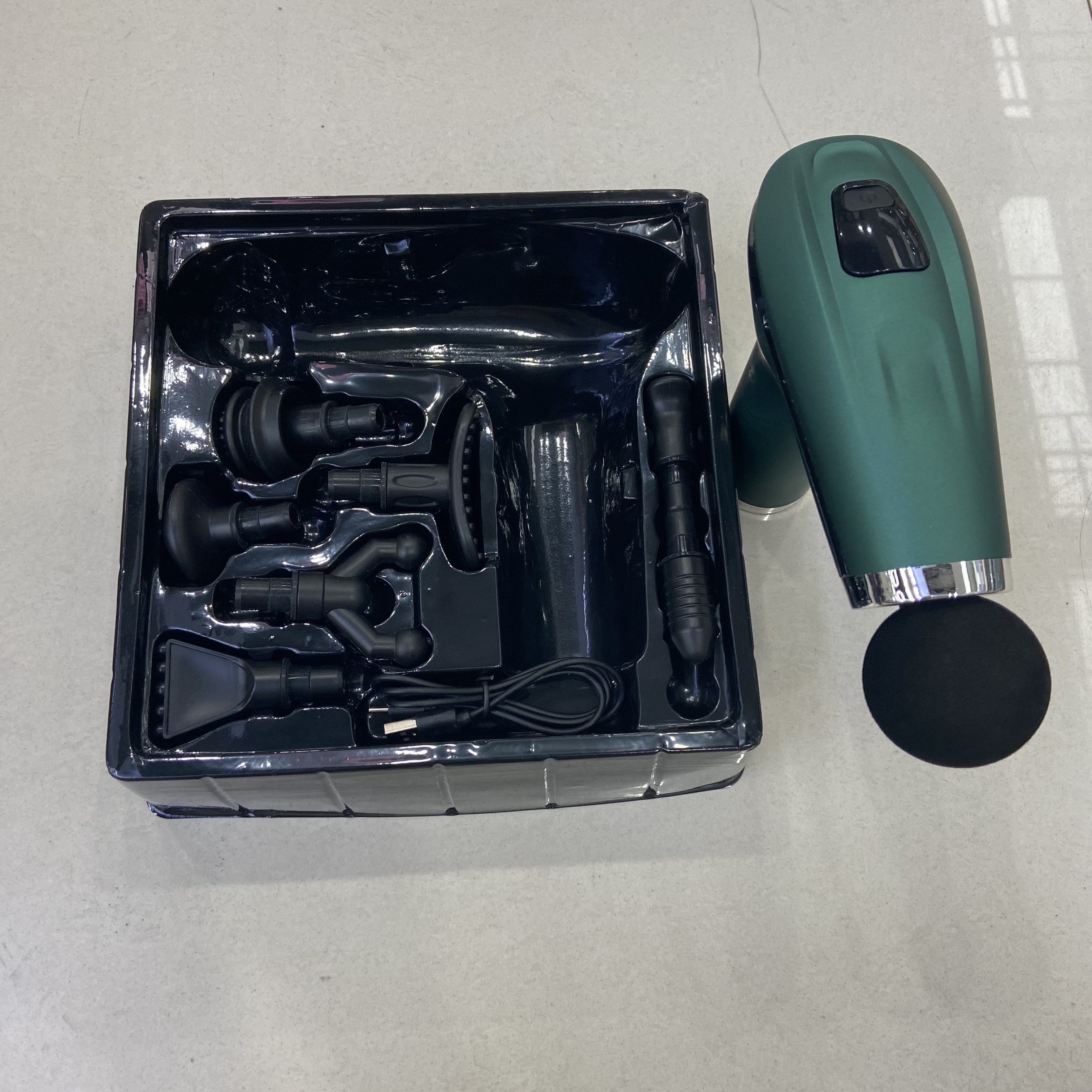 Electric mini rechargeable fascia gun, massage gun, muscle relaxation vibration massager, electric impact gun, fitness equipment Application Scenario