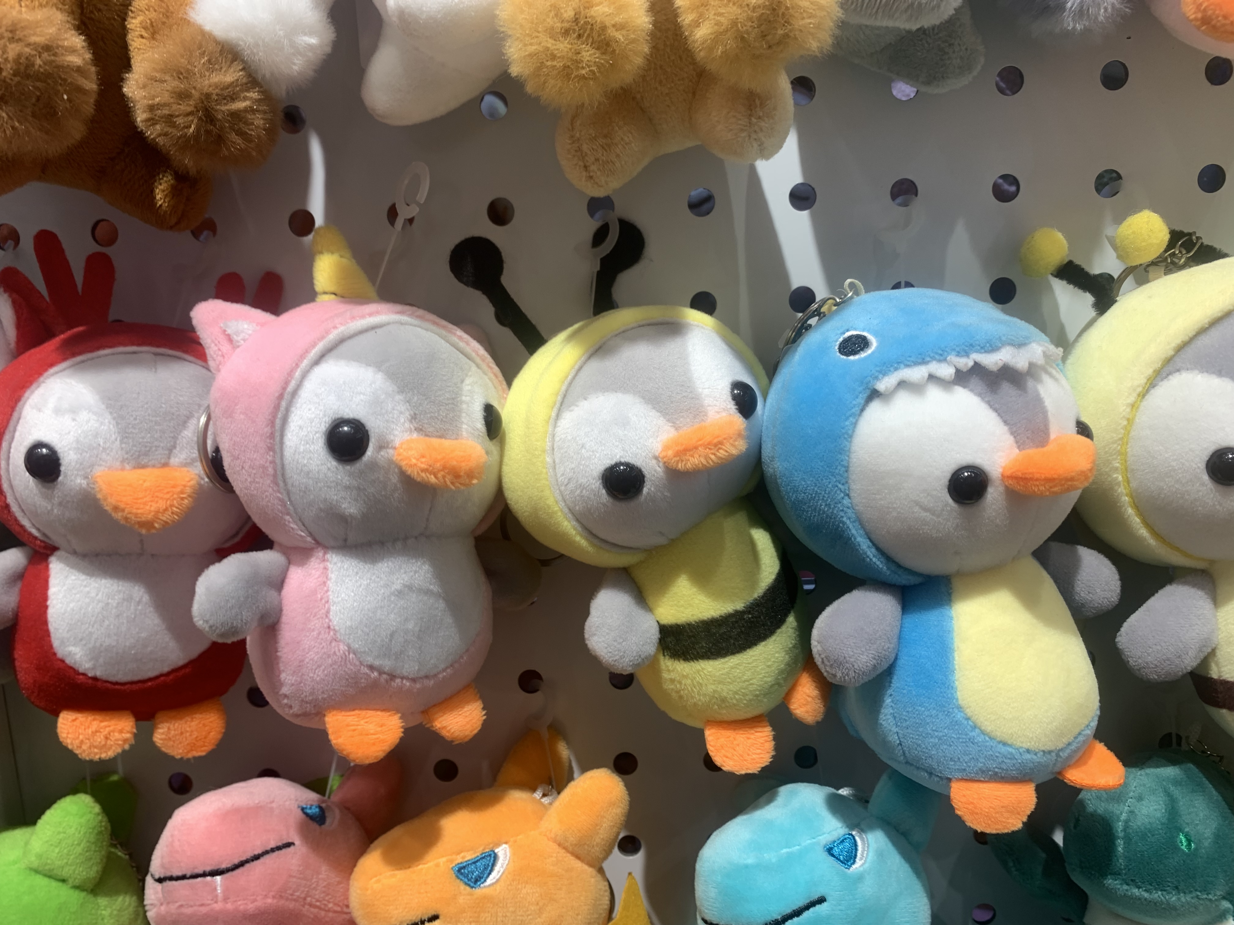 Plush pendant, double-sided octopus keychain, Ocean series, mini claw machine doll, Douyin live streaming on Amazon Item Picture