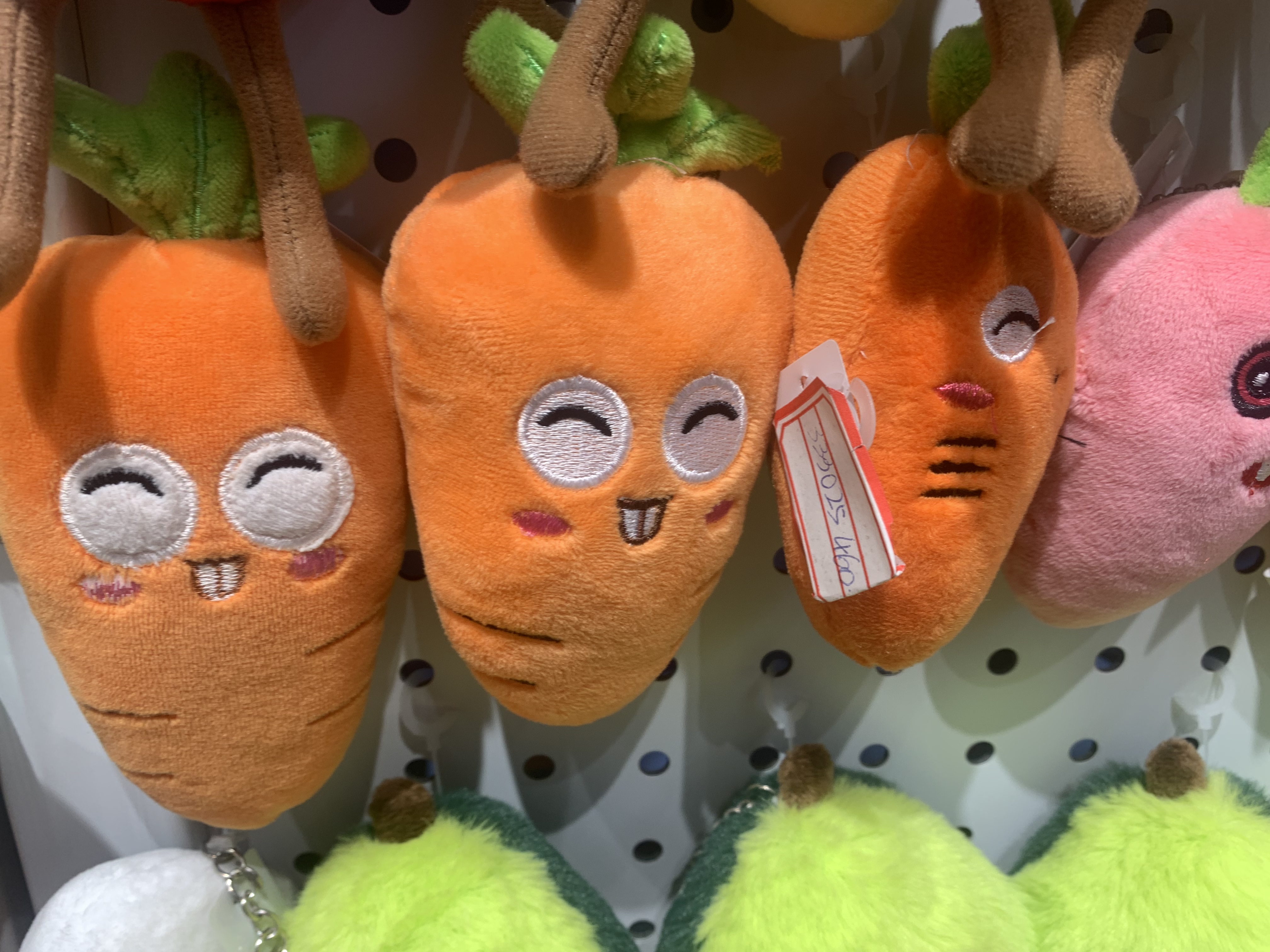 Plush pendant, Jinyu keychain, vegetable series, mini claw machine doll, Douyin live streaming, Amazon Cross-border factory details Picture