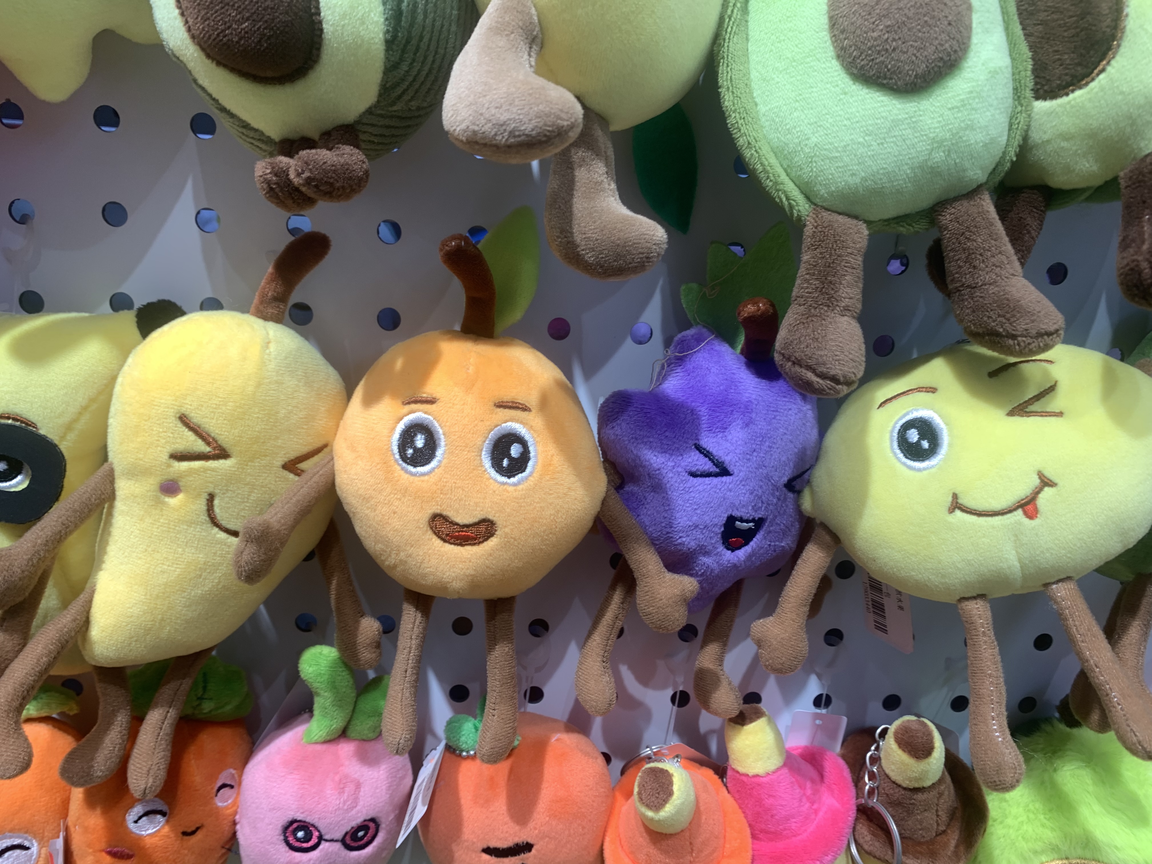 Plush pendant, Jinyu keychain, vegetable series, mini claw machine doll, Douyin live streaming, Amazon Cross-border factory Application Scenario