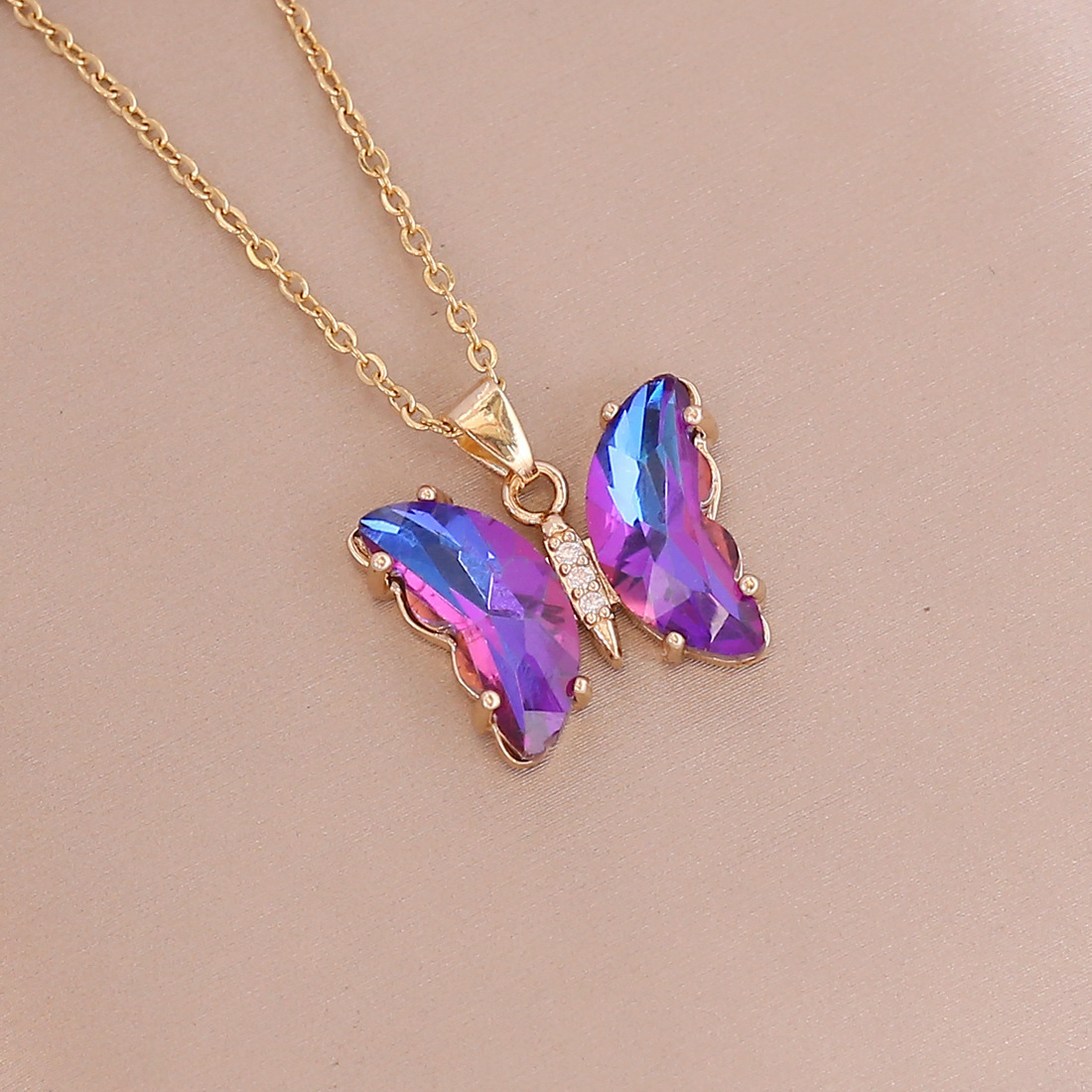 2023 New European and American gradient butterfly necklace Women's Fashion Pendant, personalized collarbone chain women 00321 Application Scenario