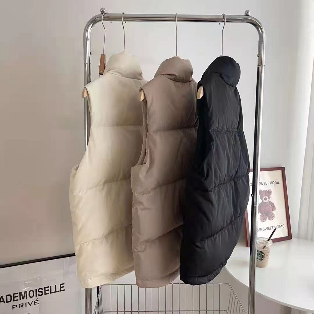 2023 New women's autumn and winter tops, fine down jackets, beige vests for middle-aged and young mothers Application Scenario