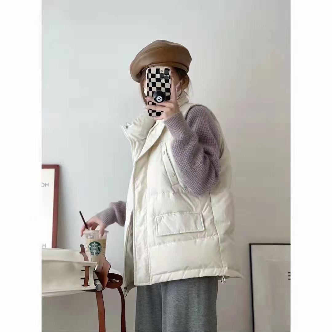 2023 New women's autumn and winter tops, fine down jackets, beige vests for middle-aged and young mothers details Picture