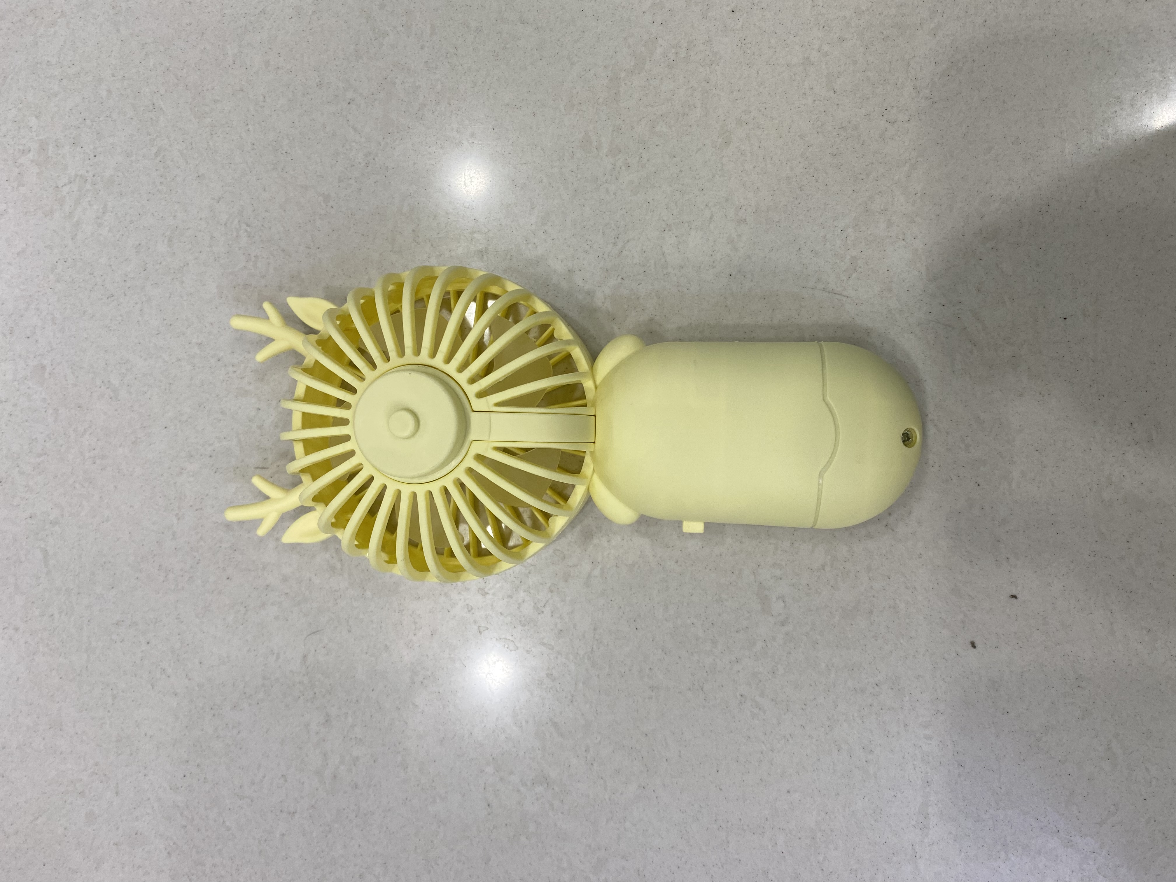 usb mini charging small fan handheld student portable desktop electric fan Application Scenario