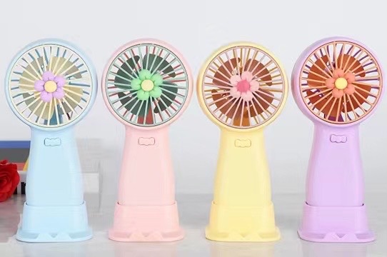Handheld fan, silent charging, cute portable usb desktop small electric fan for students Application Scenario