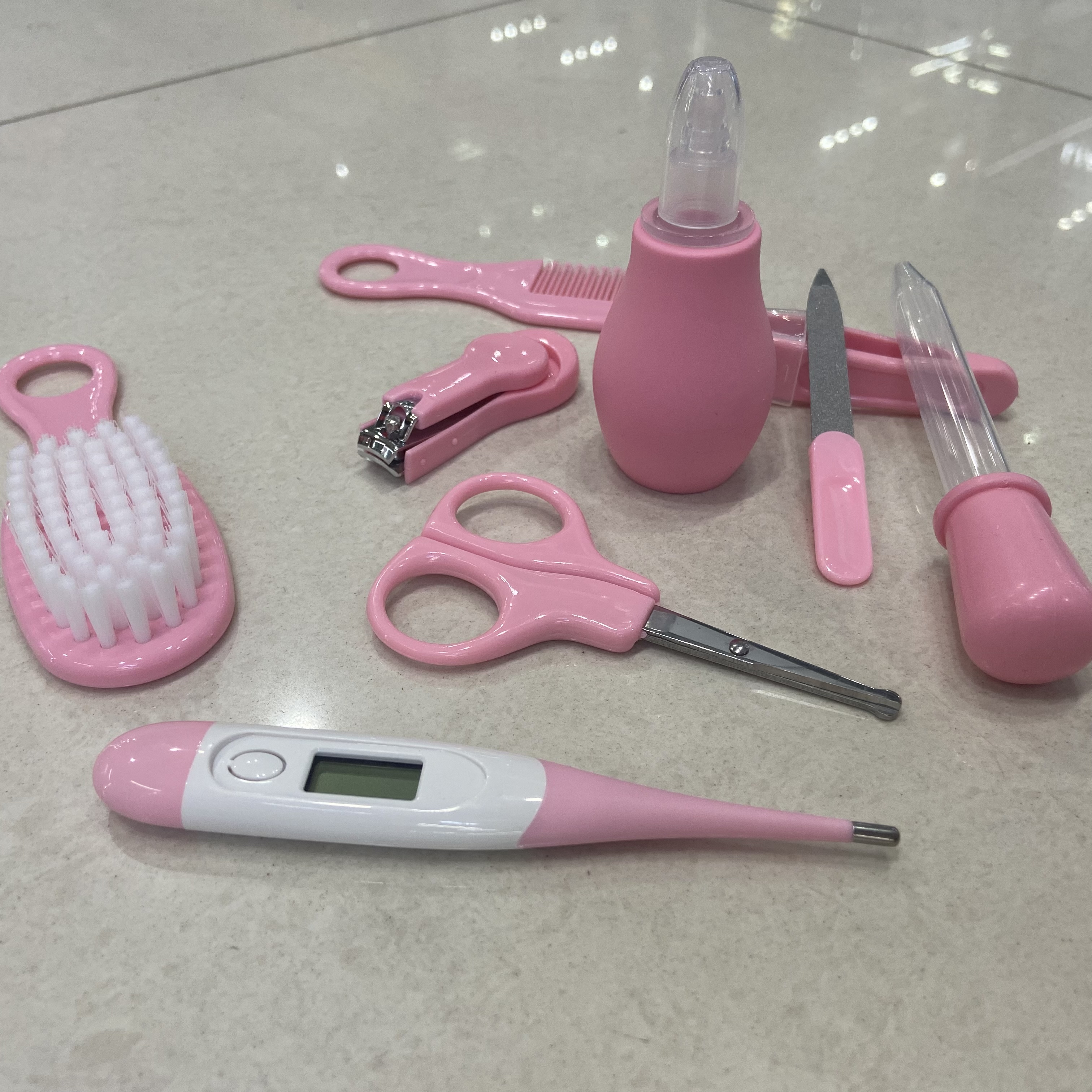 Madre bebé cuidado infantil 10 piezas set pinzas uñas corte set Application Scenario