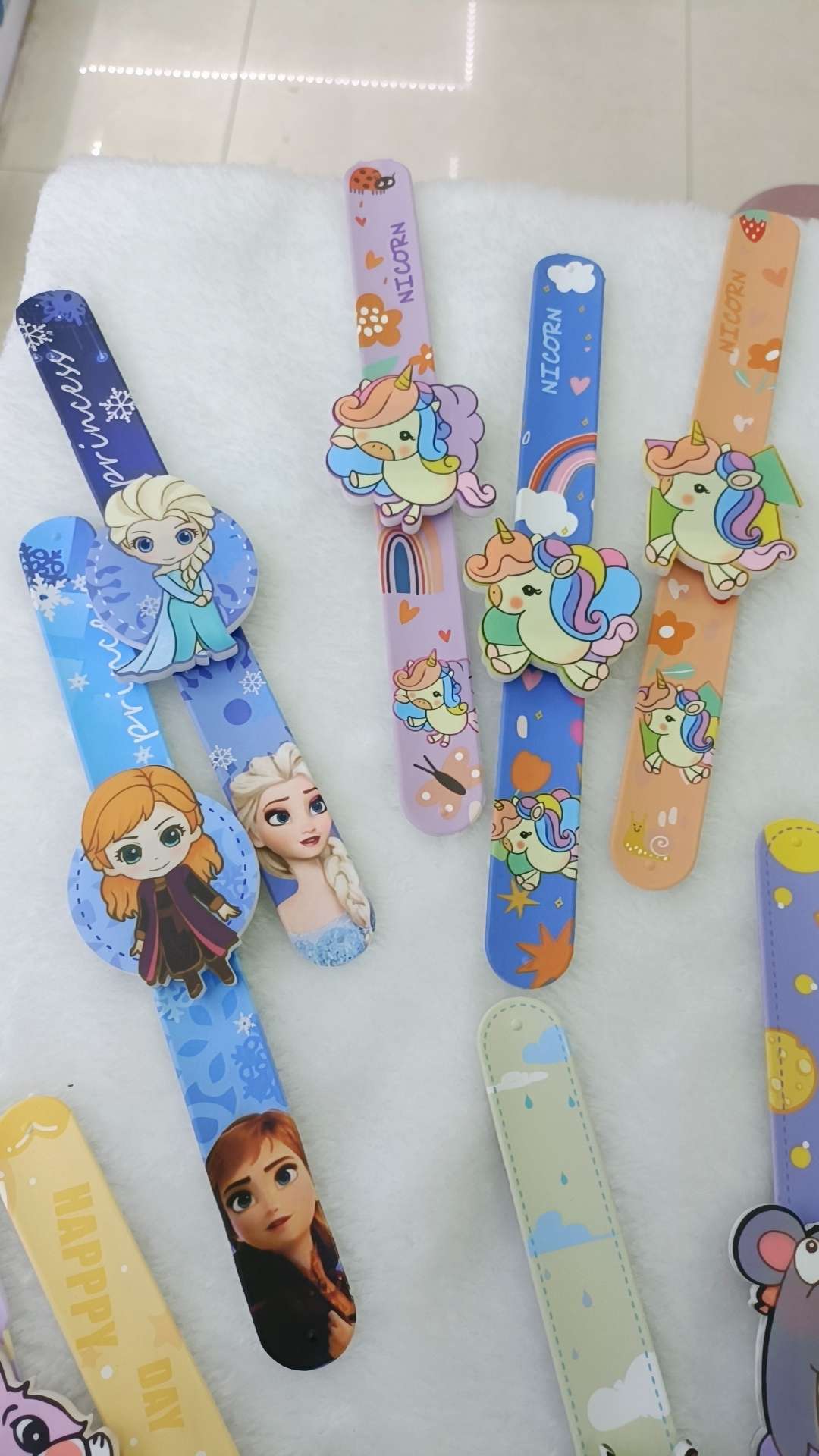 爆款韩版新款硅胶卡通拍拍LED手表详情图2