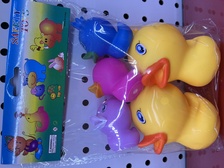 搪胶鸭子两大三小彩色鸭子浴室洗澡鸭子洗澡大黄鸭搪胶捏捏叫鸭子