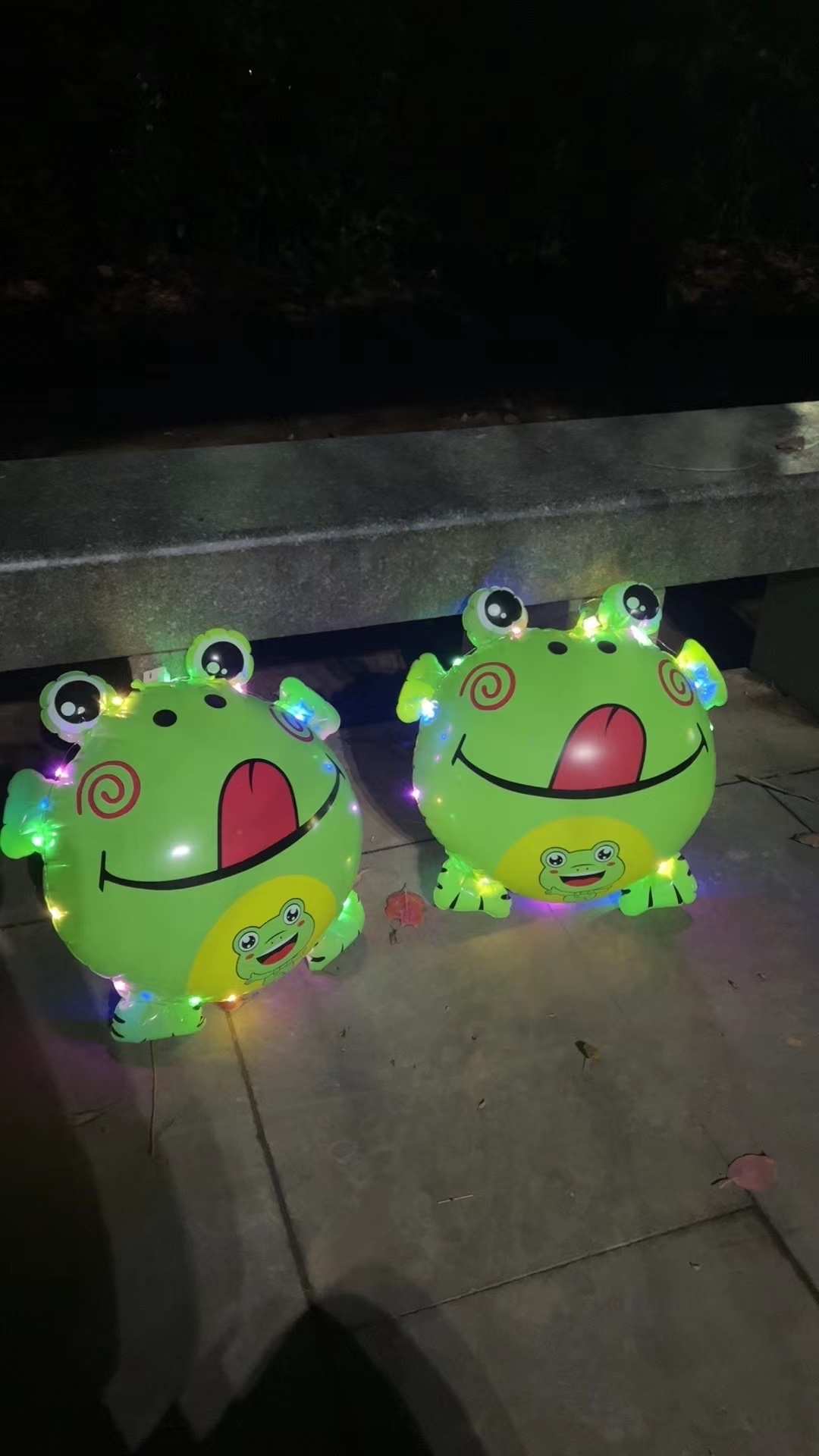 升级版发光青蛙，青蛙，带灯青蛙图