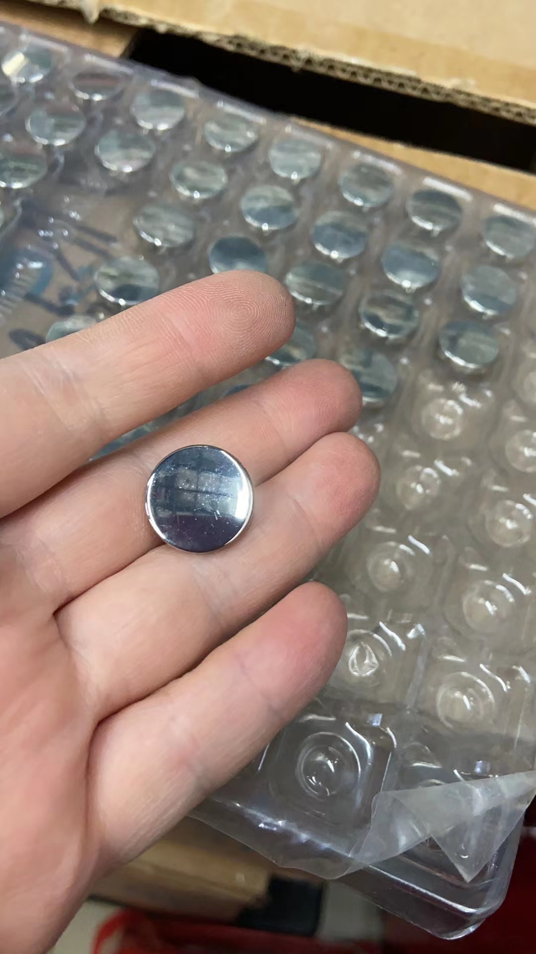 华典异形树脂纽扣 白色塑料辅料纽扣包装 多样款式型号供选 钮扣 1