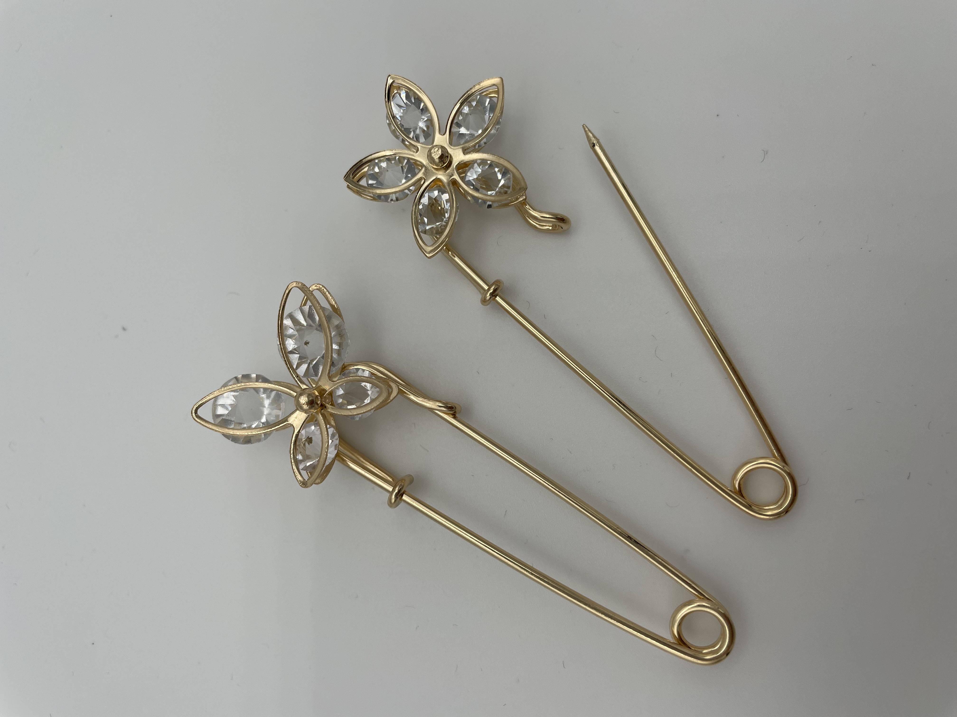 Butterfly pin, pin decoration, pin decoration, diamond buckle Application Scenario