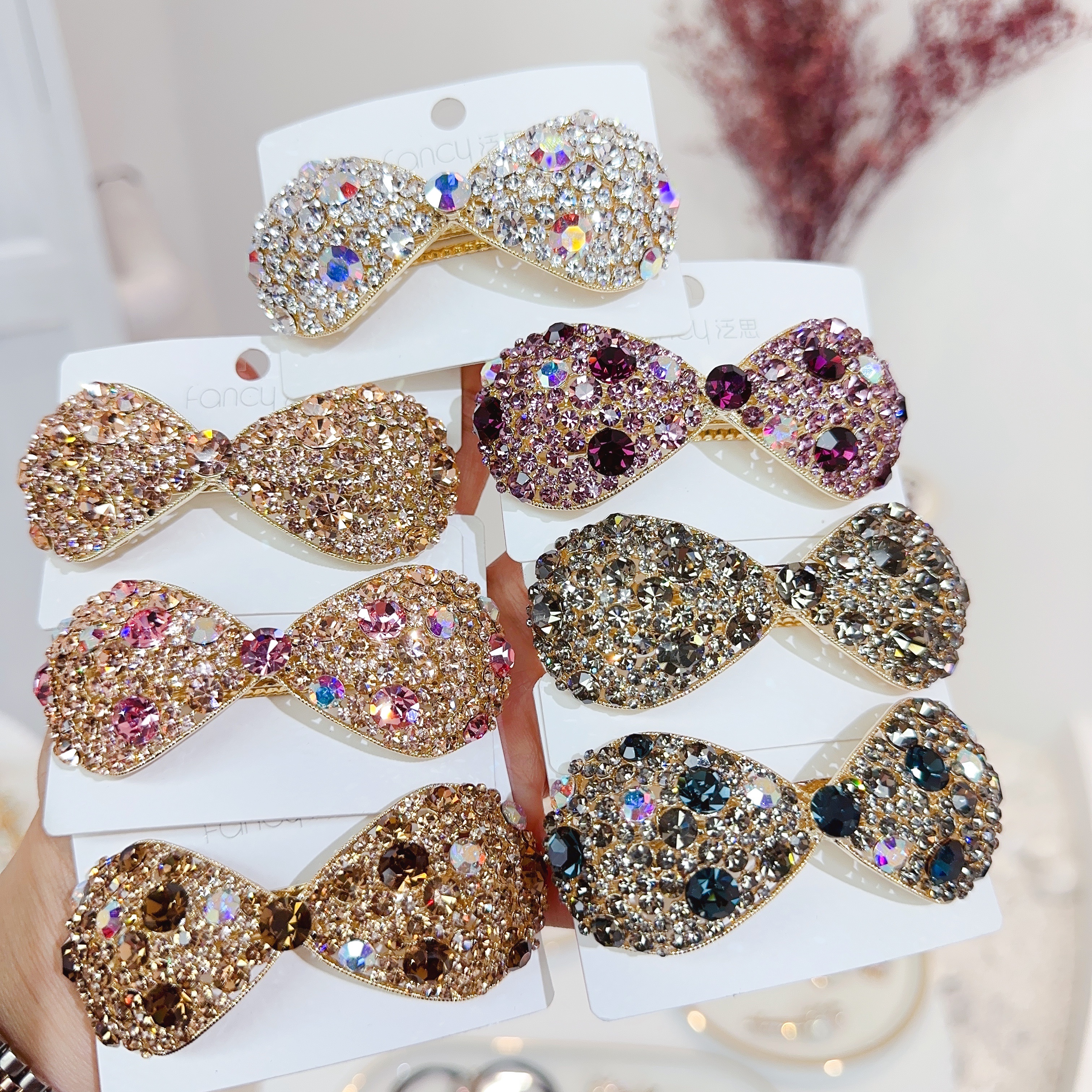 Bow Hair Clip full figure