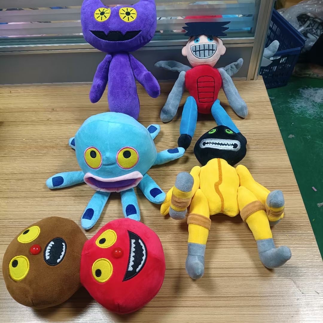 Plush toy figurines, plush toy dolls details Picture