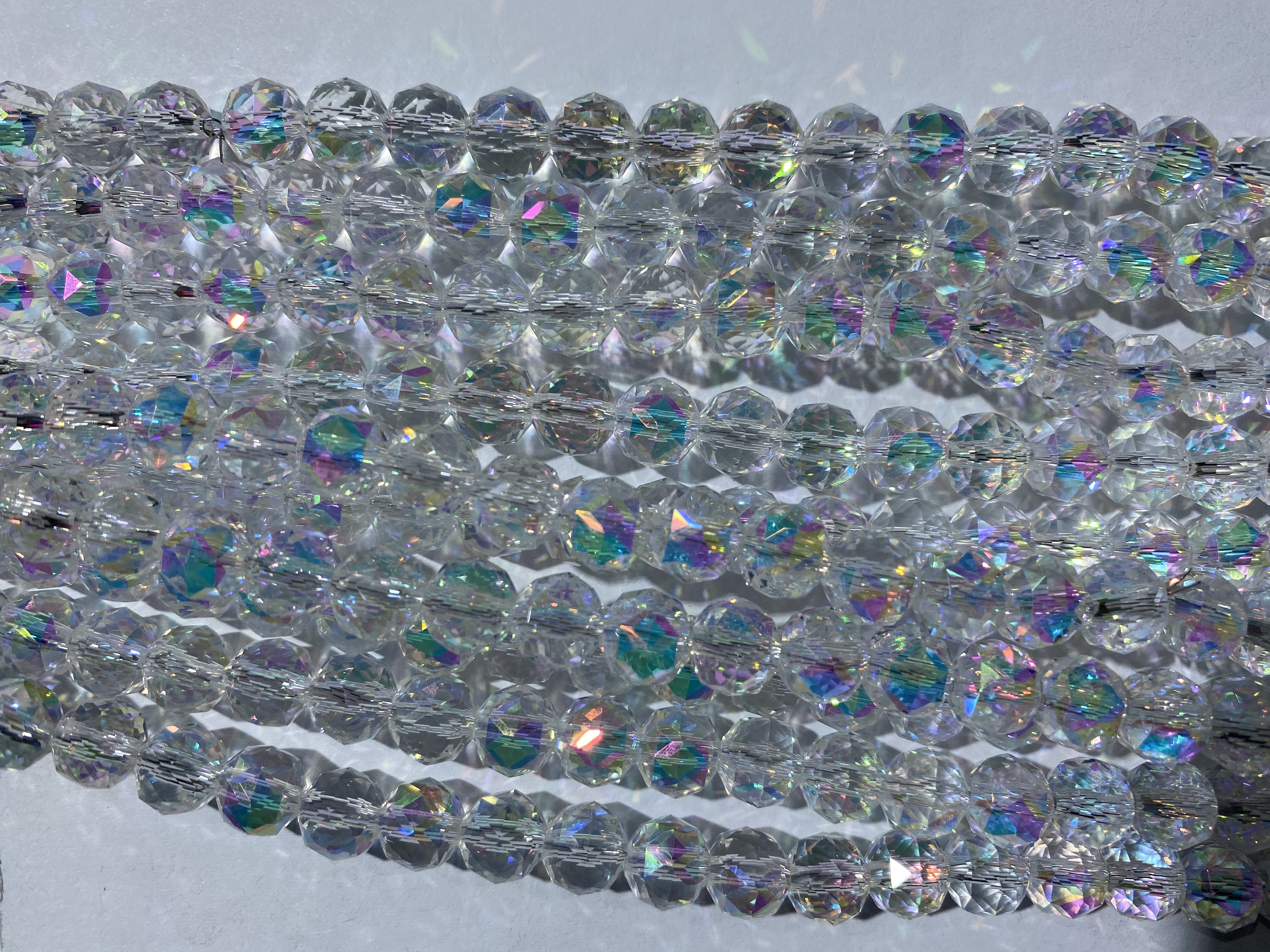 水晶吊头烫钻贴树脂皇冠设计 别针圆盘搭配 橡胶标滴塑工艺 独特饰品新款推荐产品图