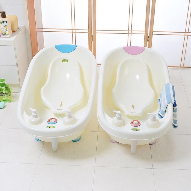 儿童坐躺两用浴盆宝宝带浴床浴盆婴幼儿加大加厚款家用感温浴盆图