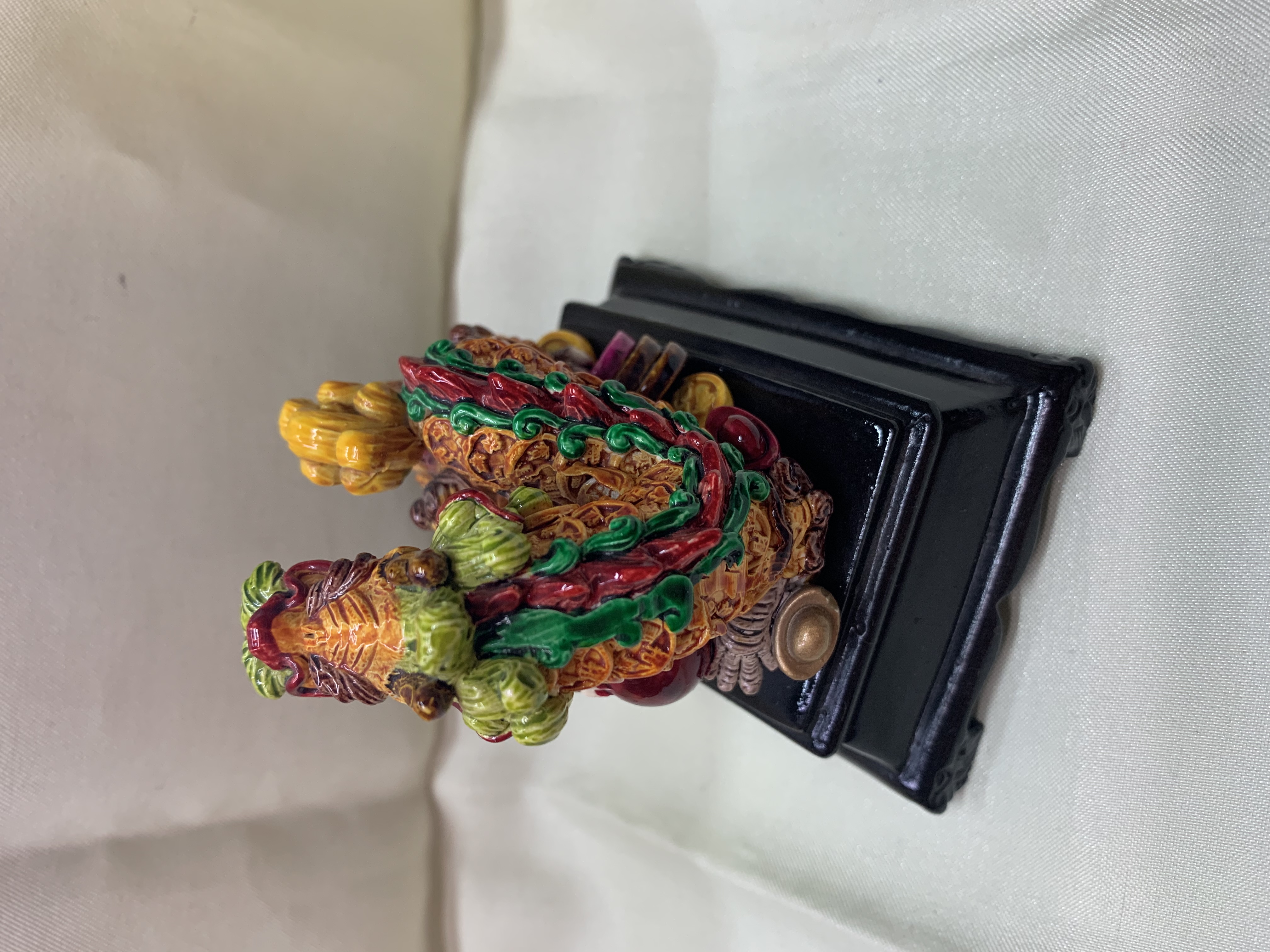 CAI's exquisite resin hand-painted decorative item 10359 Zodiac Dragon Application Scenario
